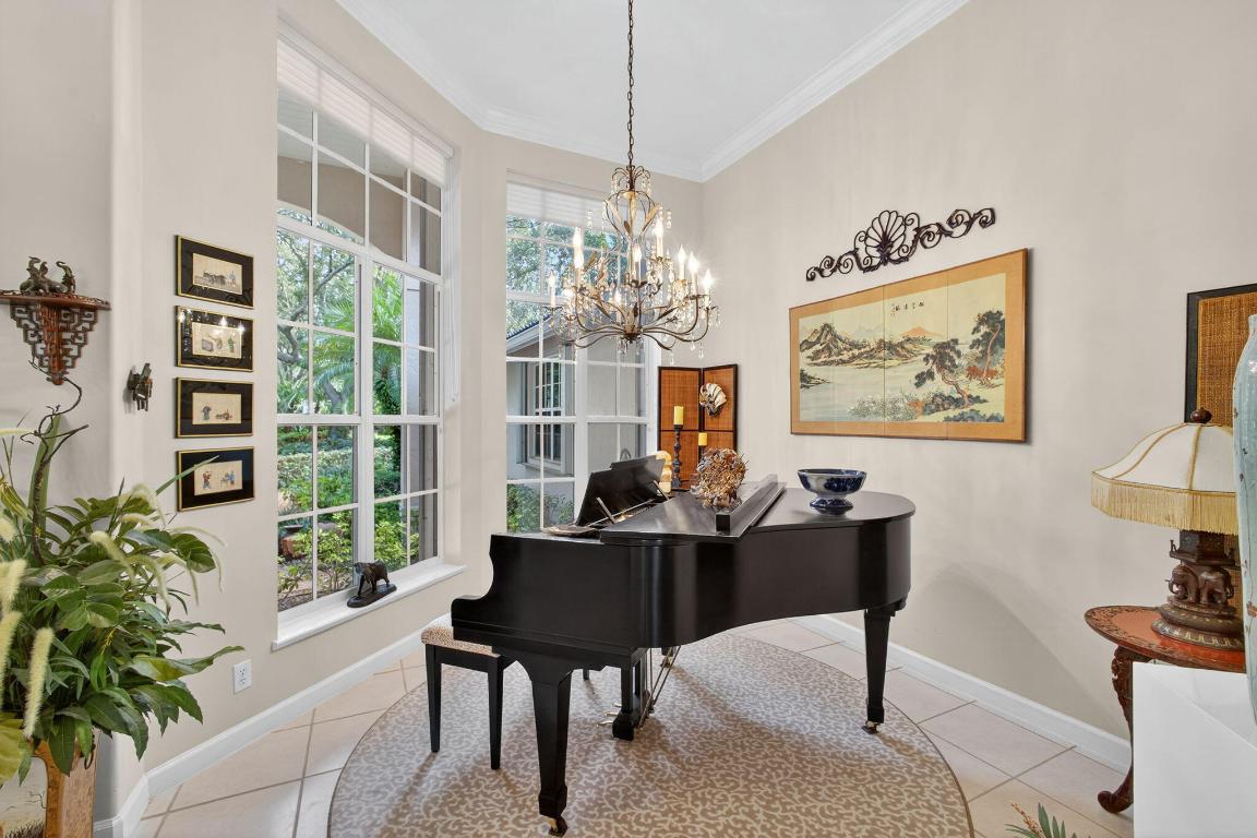 HERITAGE OAKS - Residential