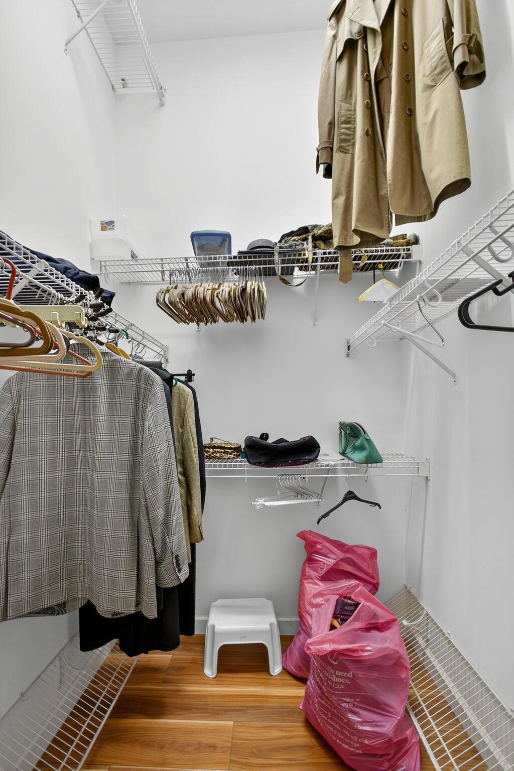 HERITAGE OAKS - Residential