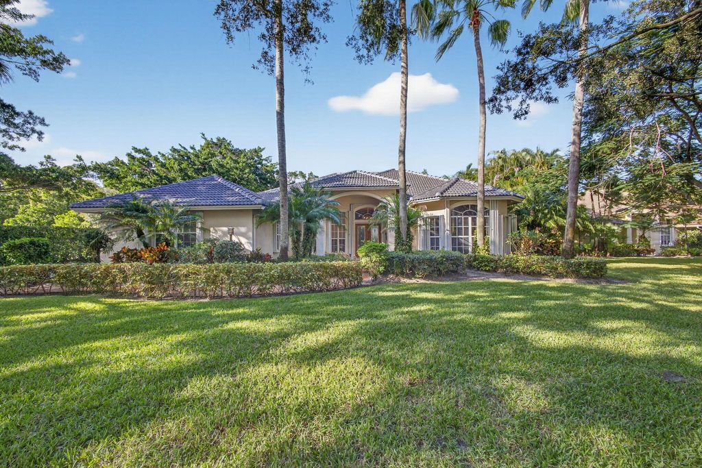 Photo of 9923 SE Oak Tree Terrace, Tequesta, FL 33469 (MLS # R11135803)