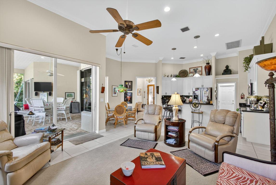 HERITAGE OAKS - Residential