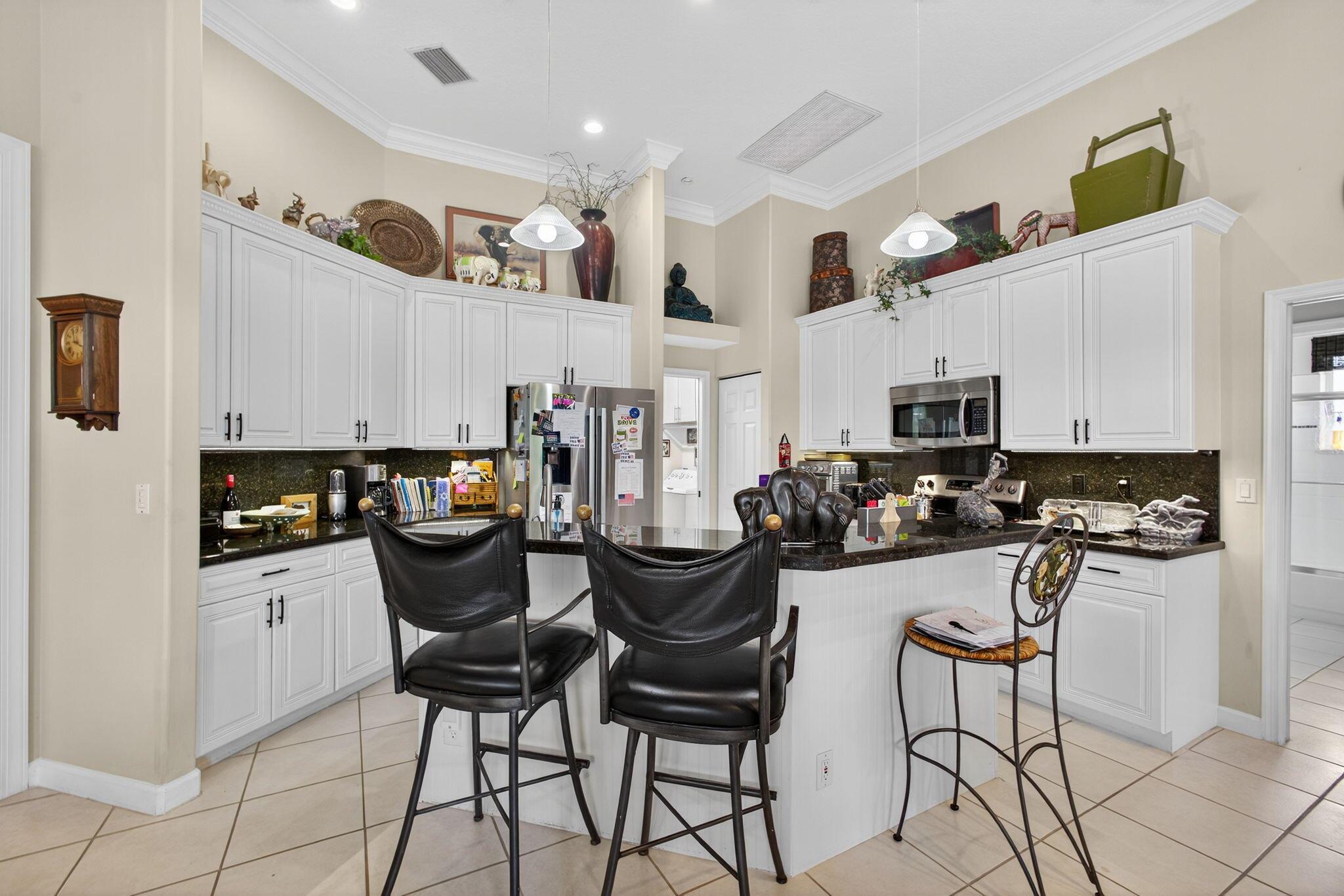 HERITAGE OAKS - Residential