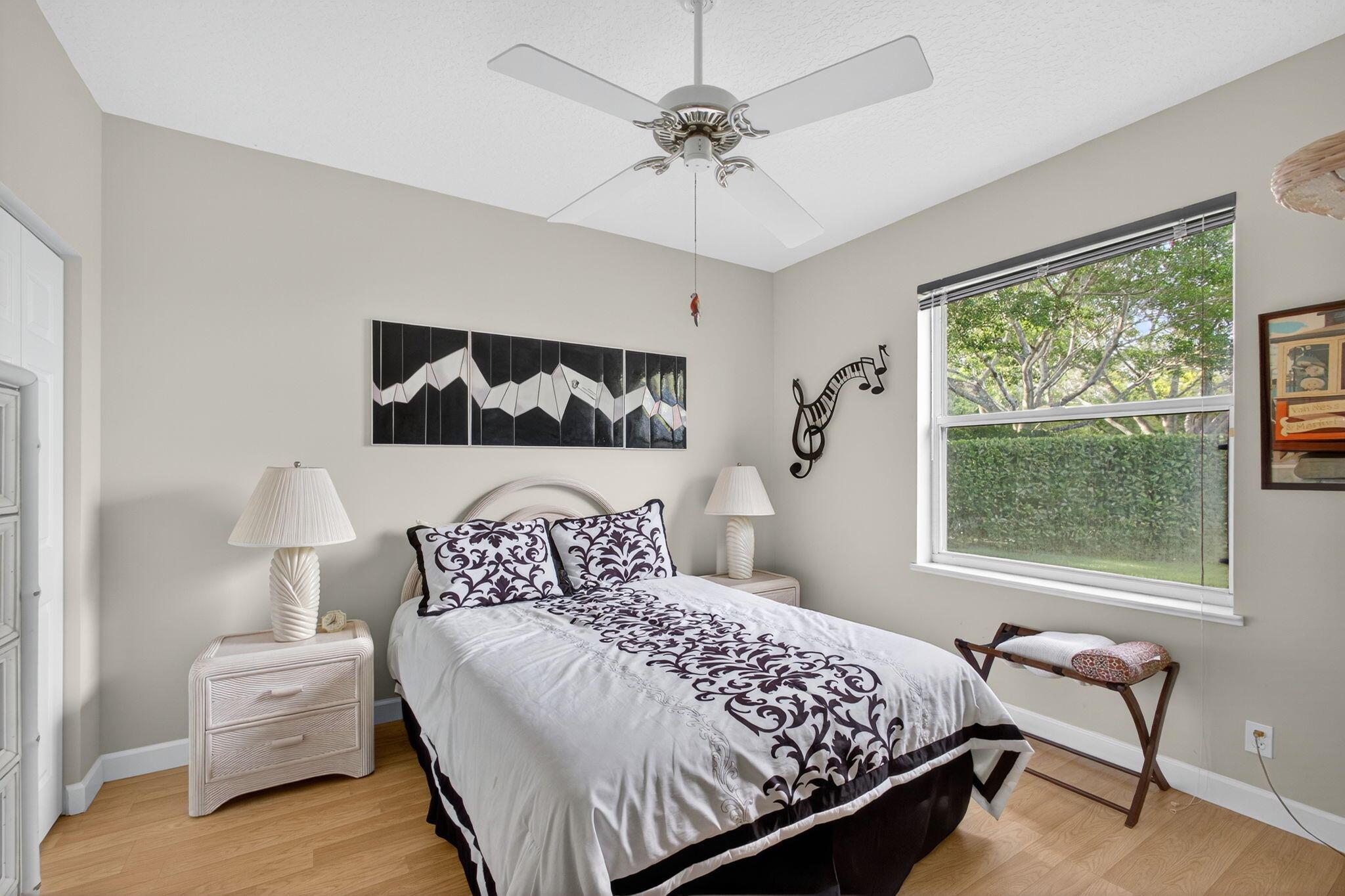 HERITAGE OAKS - Residential