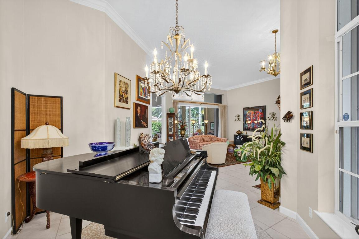 HERITAGE OAKS - Residential