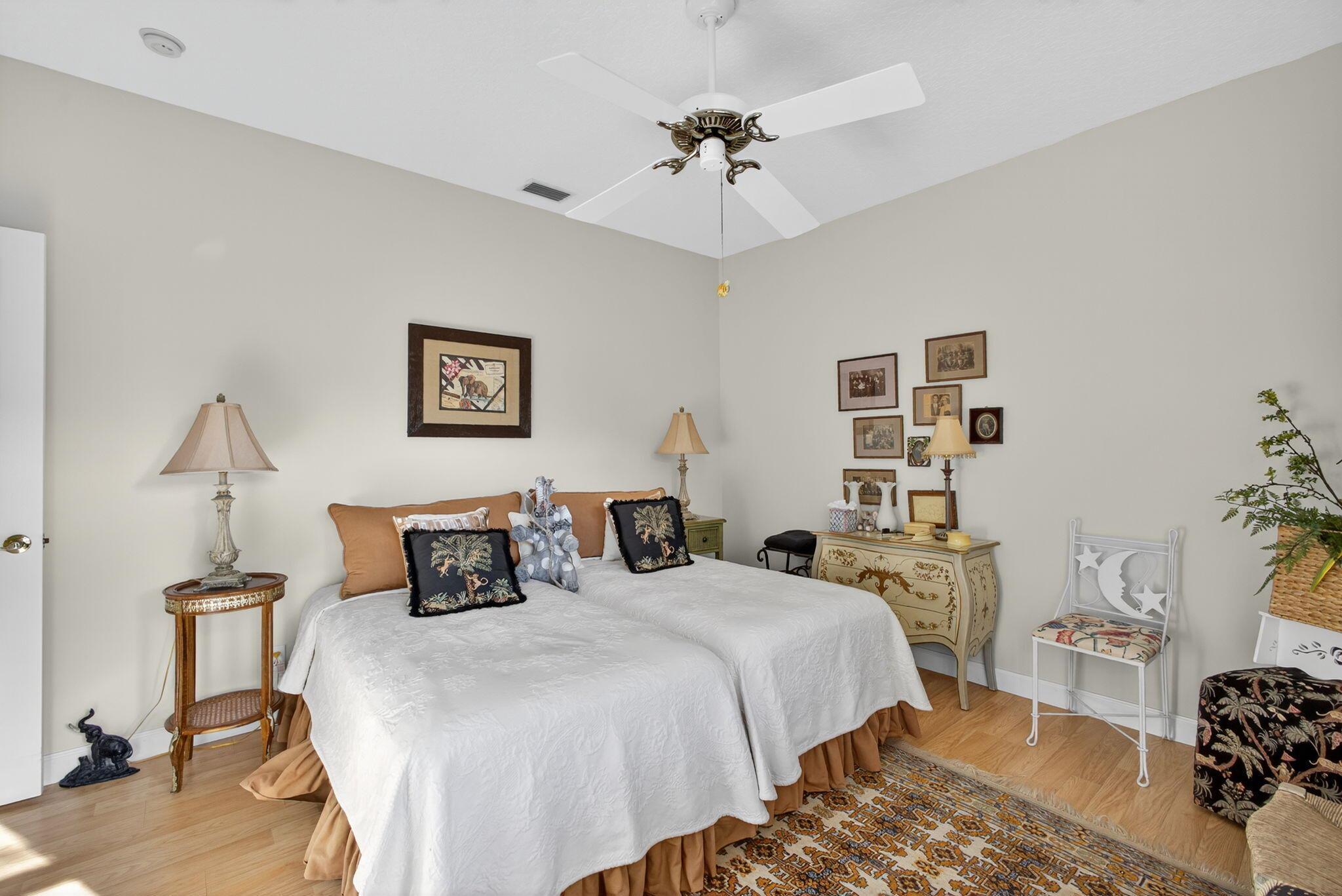 HERITAGE OAKS - Residential