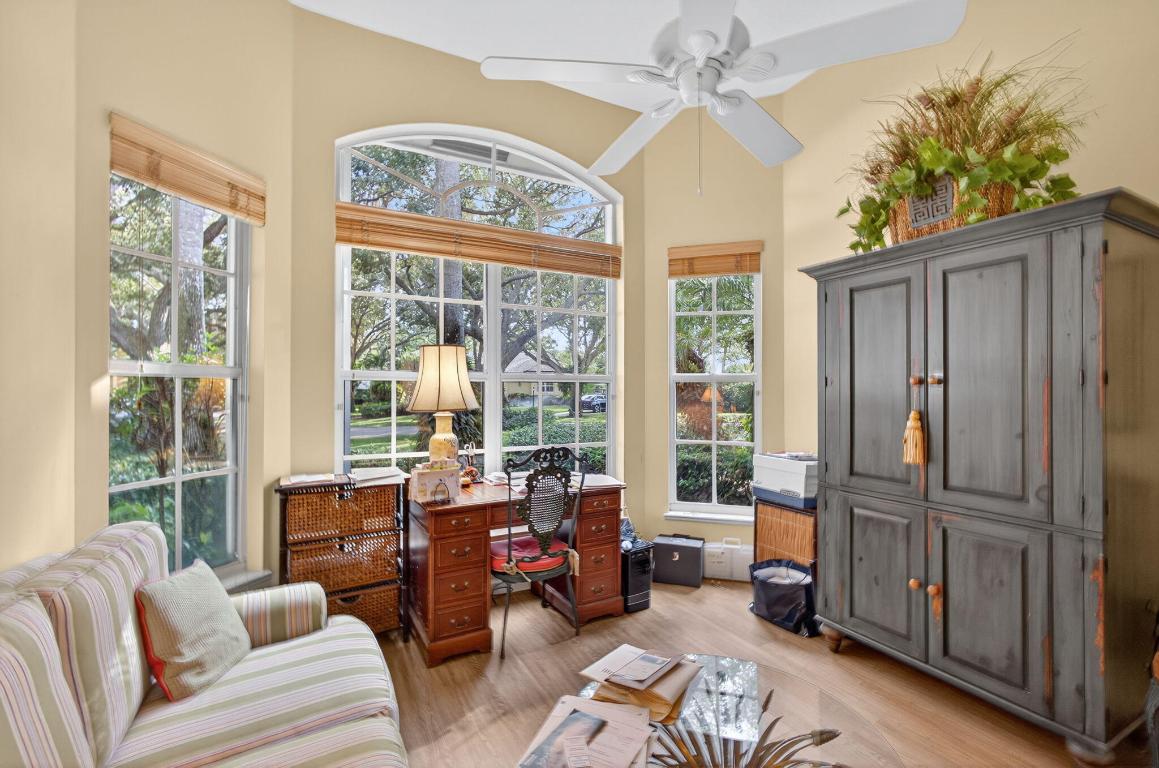 HERITAGE OAKS - Residential