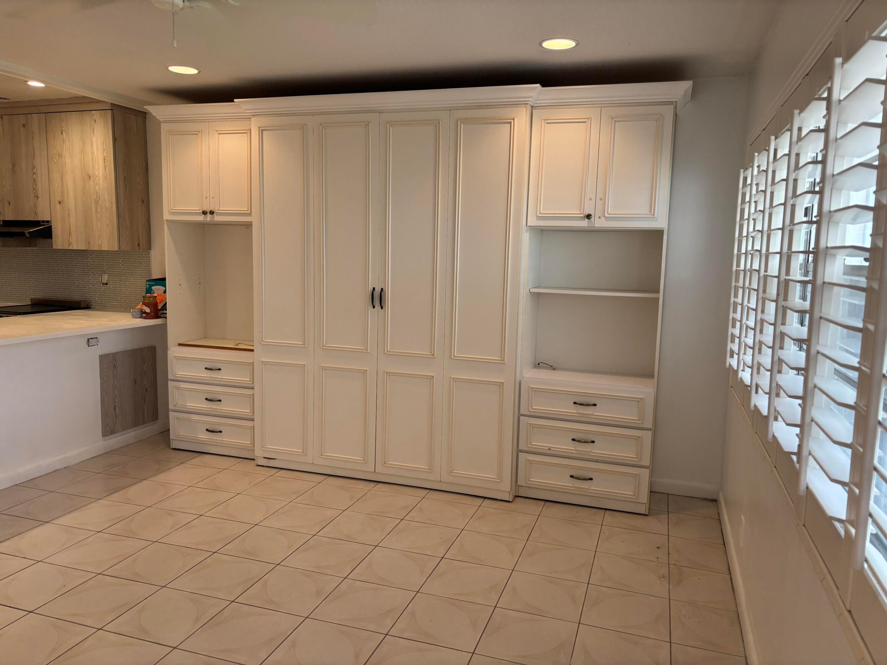 COVENTRY CONDO - Residential