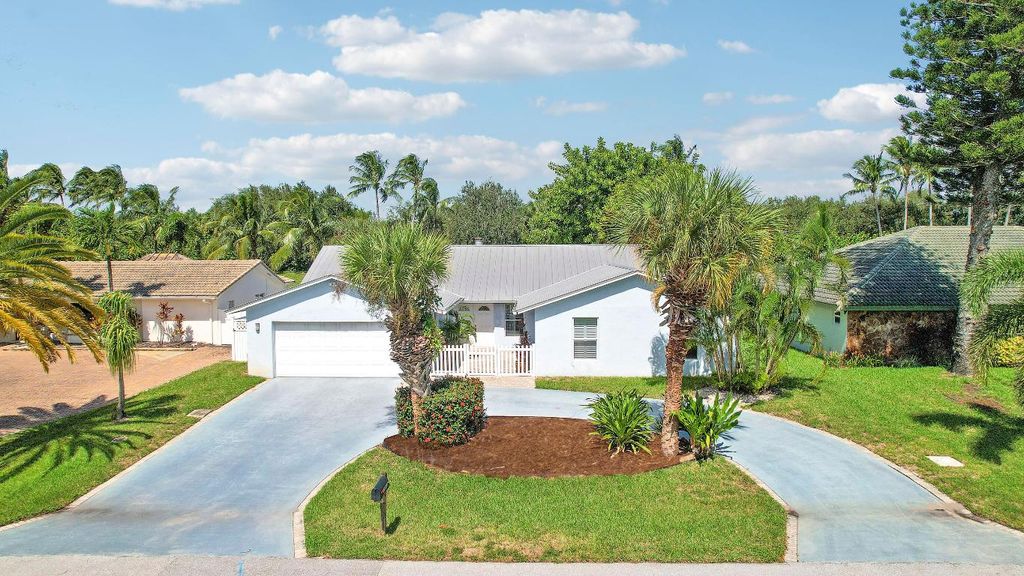 Photo of 4151 Linden Avenue, Palm Beach Gardens, FL 33410 (MLS # R11136383)