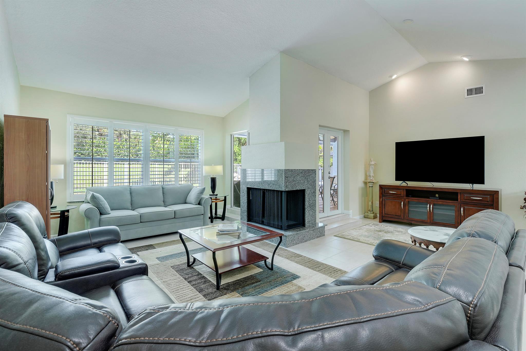 PALM BEACH GARDENS 4 - Residential