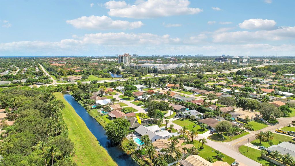 Photo of 4151 Linden Avenue, Palm Beach Gardens, FL 33410 (MLS # R11136383)