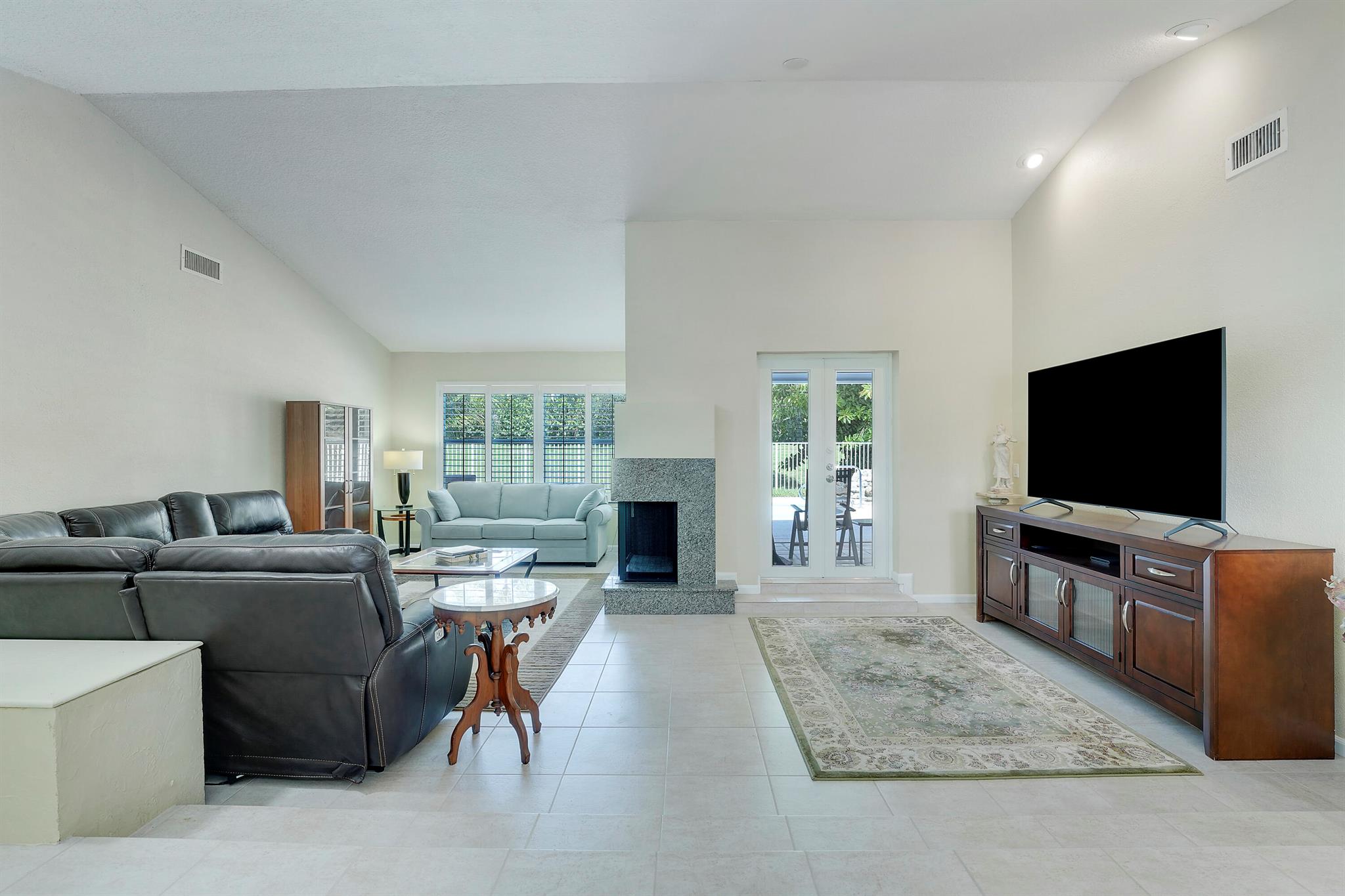 PALM BEACH GARDENS 4 - Residential