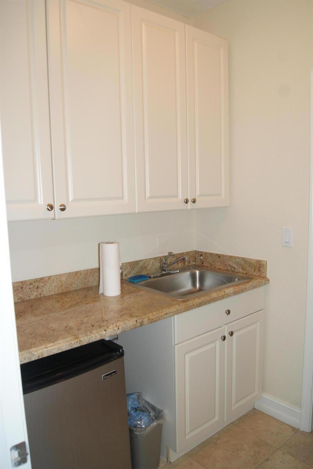 OSCEOLA PARK - Commercial Lease