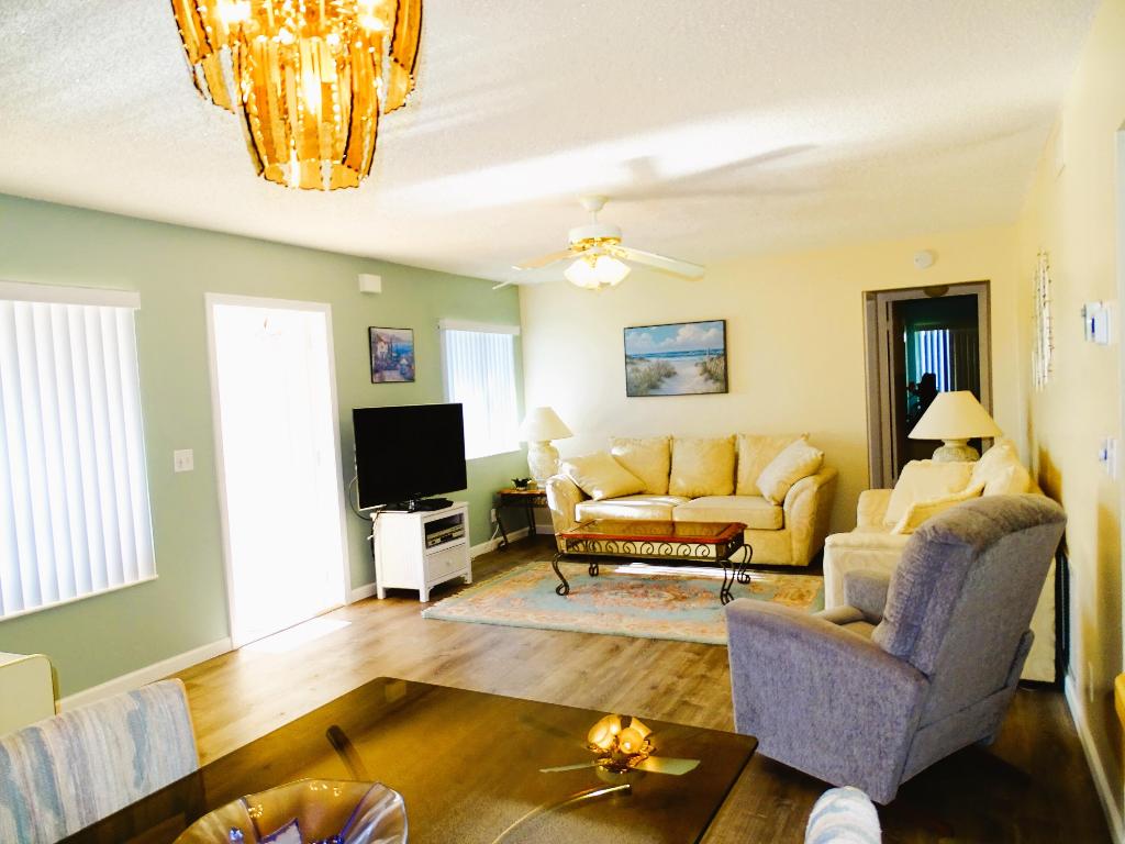 PINE RIDGE SOUTH IV CONDO - Residential