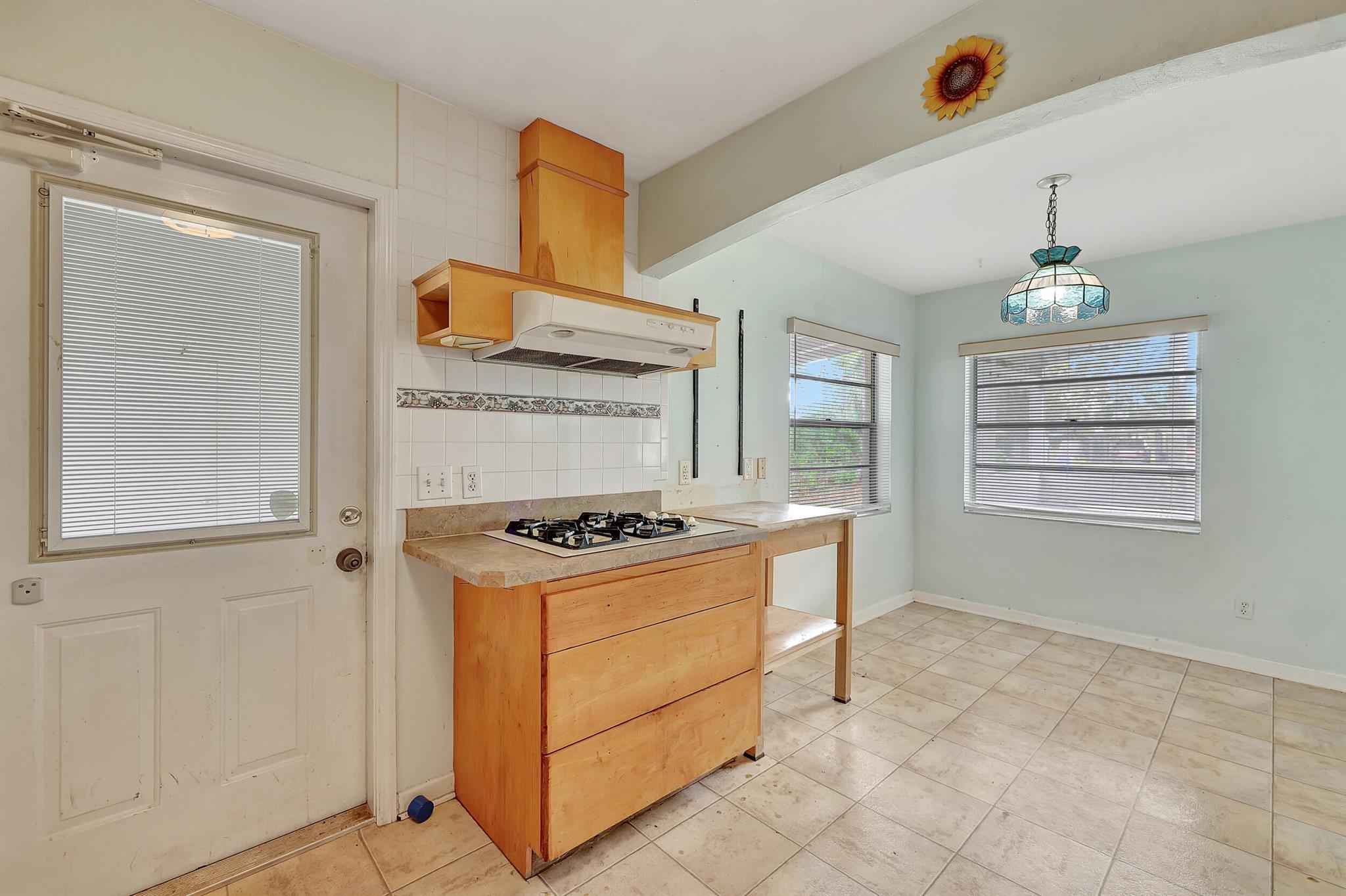 BLOCK MANOR - Residential