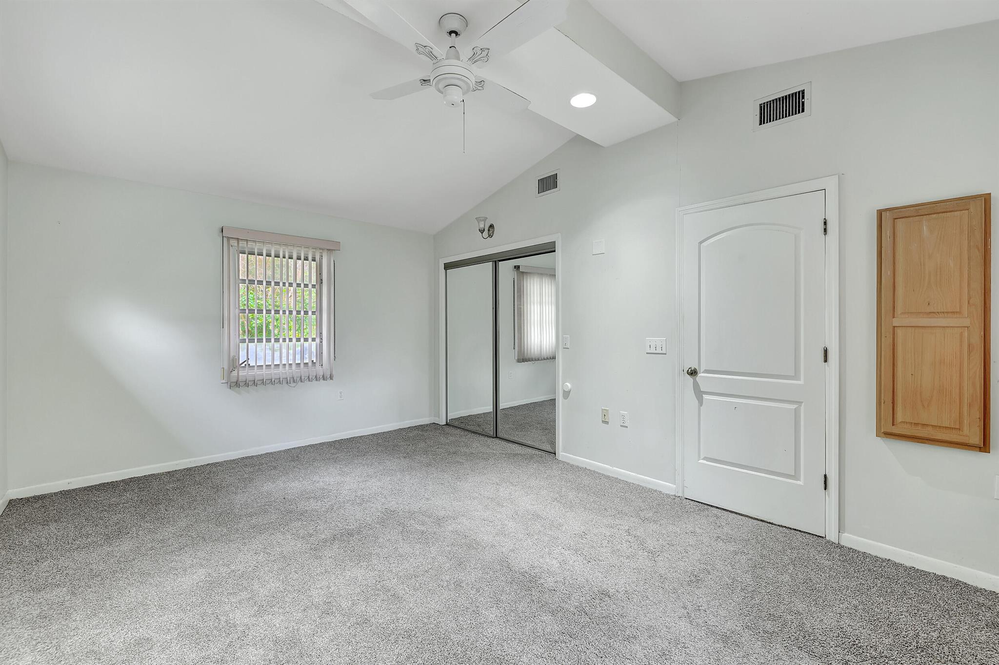 BLOCK MANOR - Residential