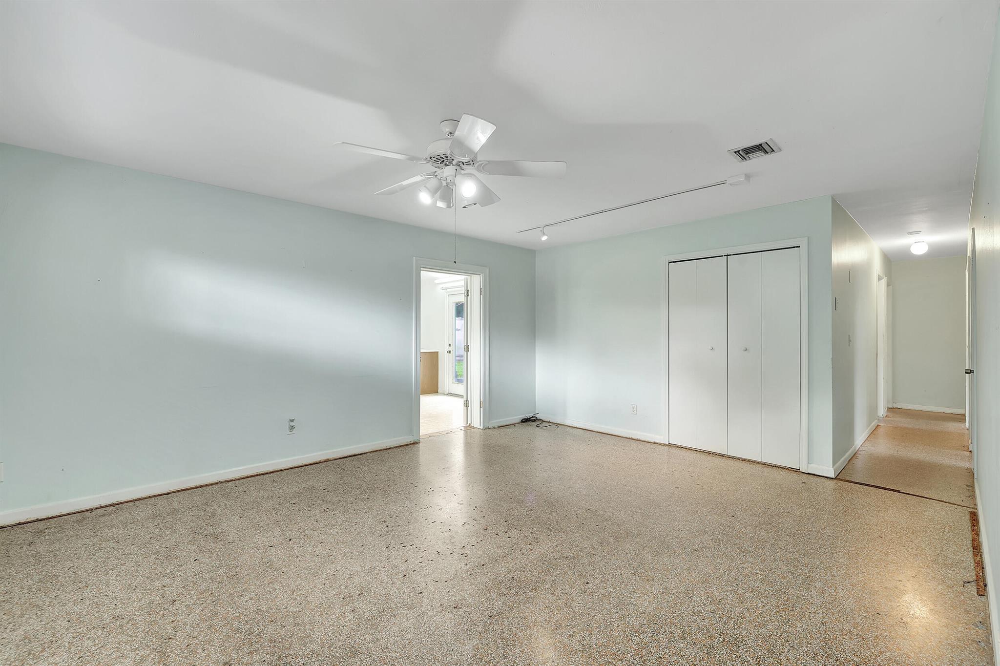 BLOCK MANOR - Residential