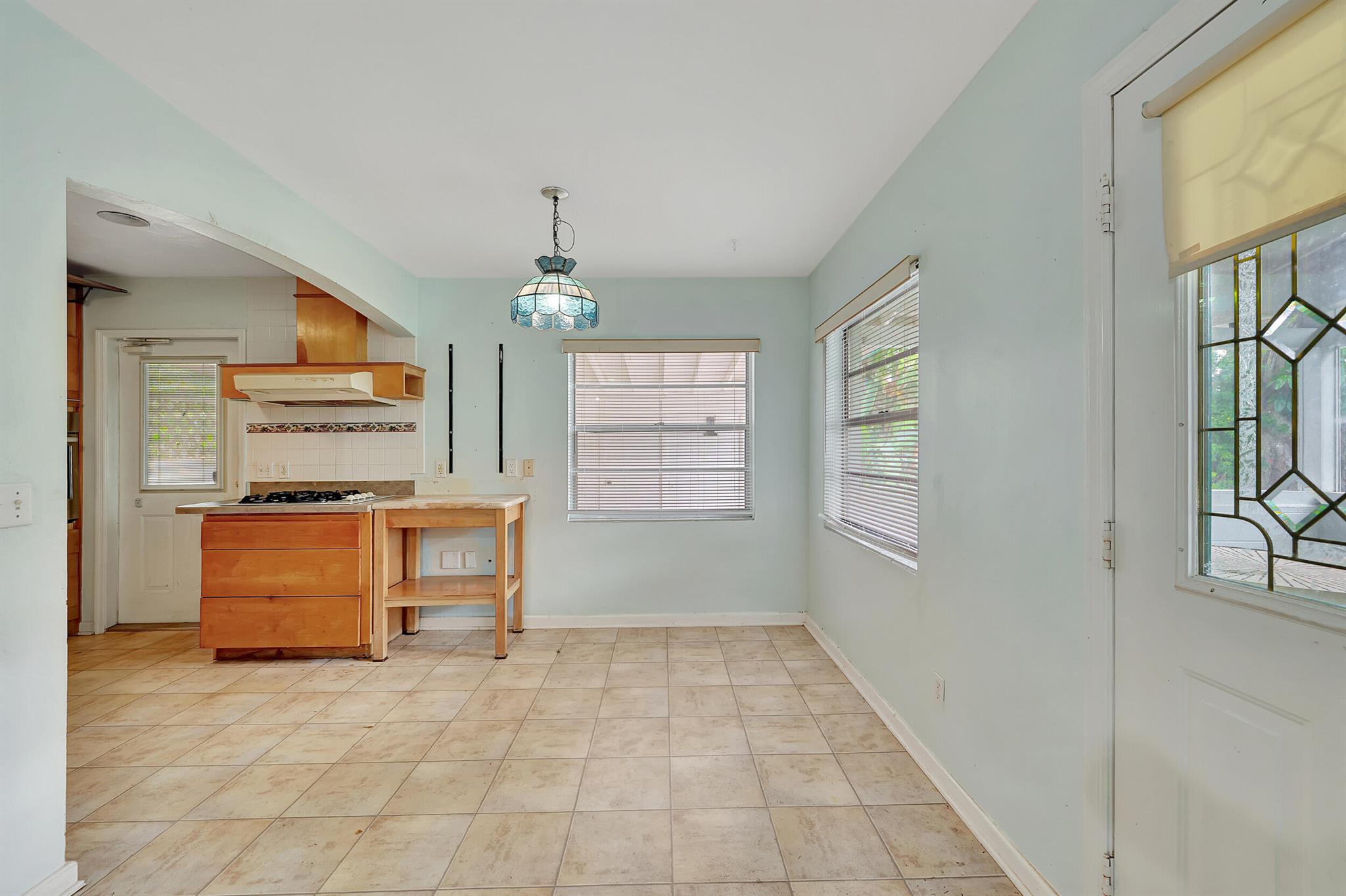 BLOCK MANOR - Residential