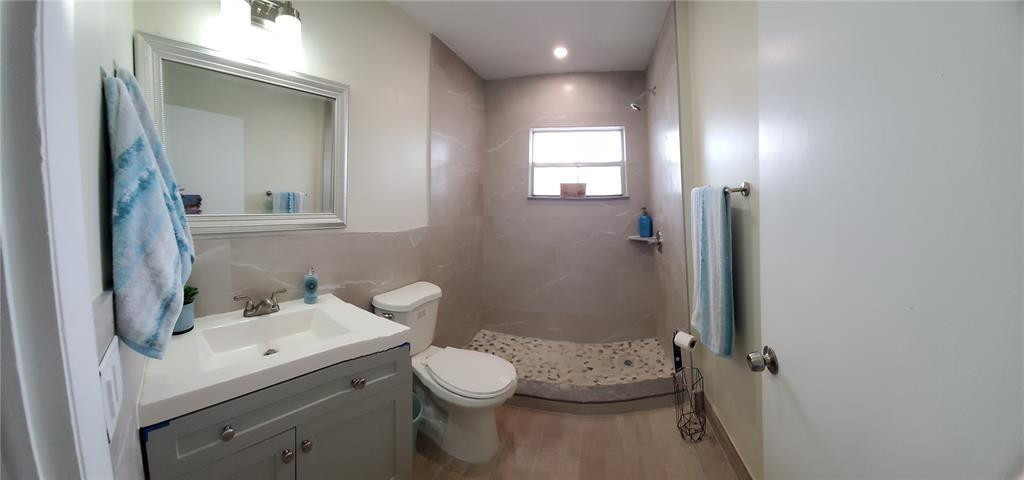 BAFFY WOODS CONDO - Residential