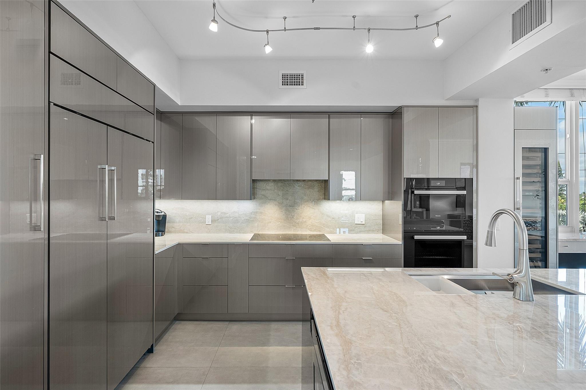 ORCHID BEACH CONDOMINIUM - Residential