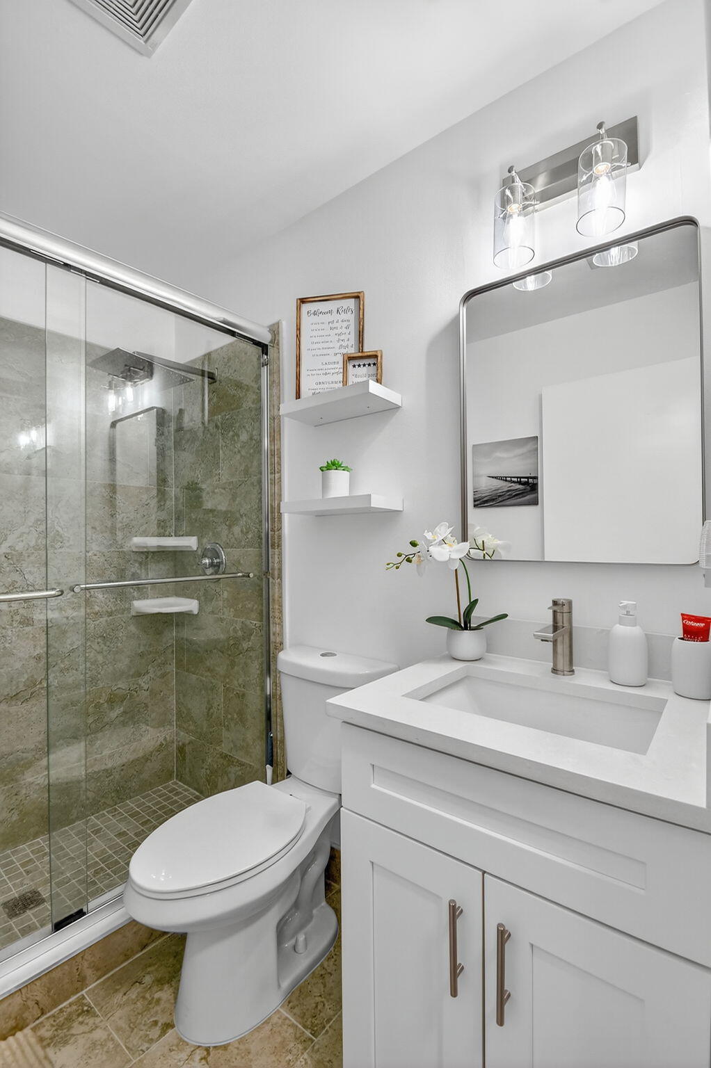 ISLAND CLUB - Residential