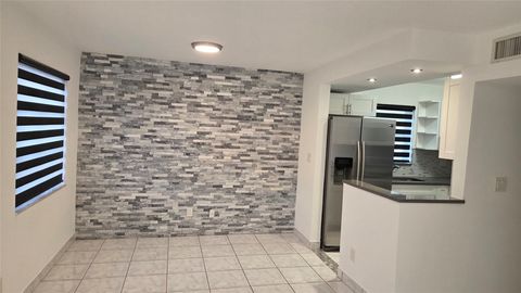 5375 SW 40th Avenue 105 Fort Lauderdale FL 33314