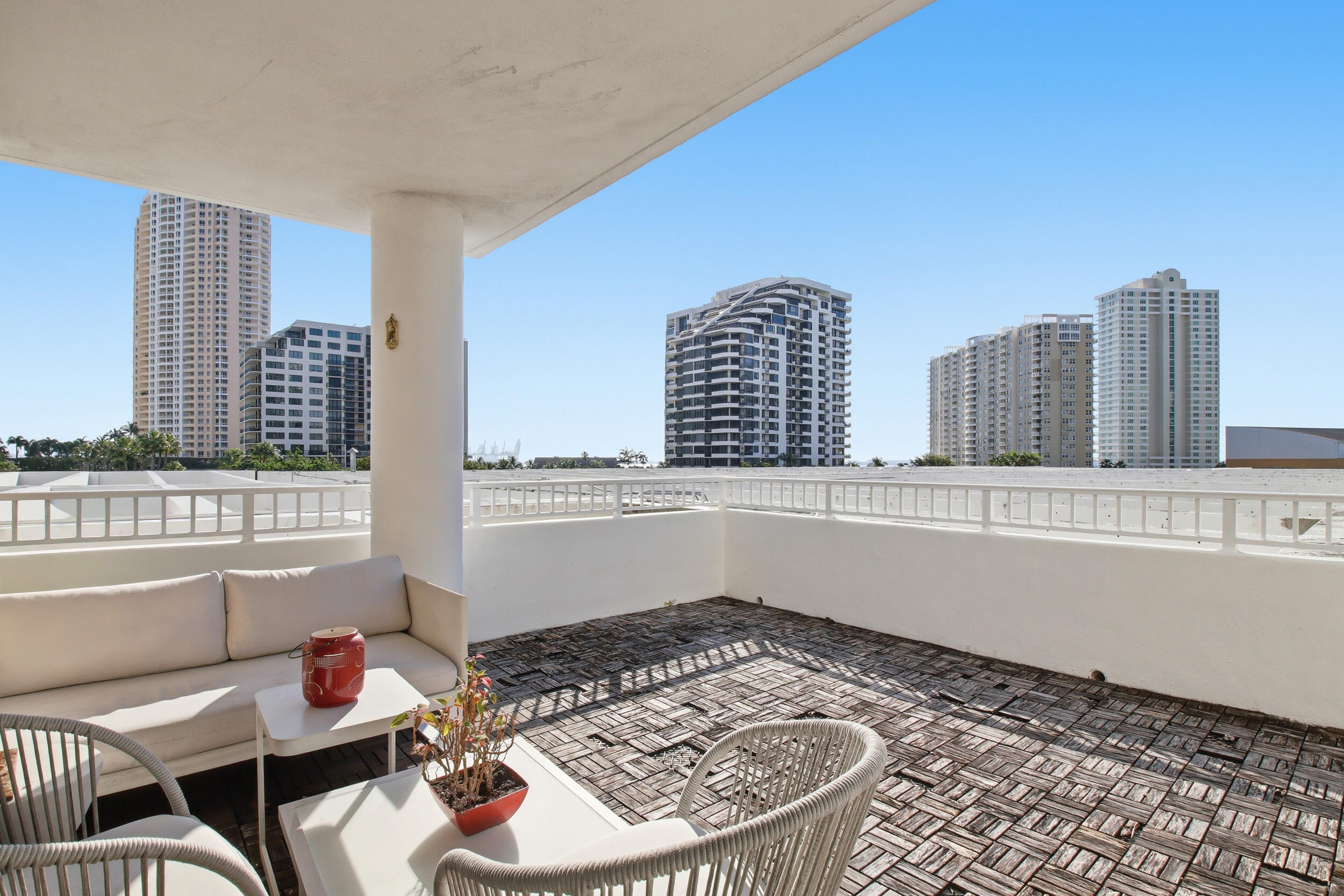COURVOISIER COURTS CONDO - Residential