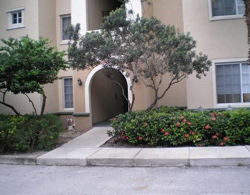 GORGEOUS 2 BEDROOM 2 BATH CONDO, KITCHEN WITH GRANITE COUNTERTOPS, STAINLESS STEEL APPLIANCES, WASHER AND DRYER IN UNIT, WALK-IN CLOSETS, STORAGE. EXCELLENT COMMUNITY WITH 2 POOLS, EXERCISE ROOM, WALKING AREA, GATED COMMUNITY. NO ASSOCIATION APPROVAL REQUIRED. ONLY ONE DOG ALLOWED 20LB MAX W/$300 NON-REFUNDABLE DEPOSIT. SORRY NO SMOKING. LOCATED CLOSE TO PUBLIX, ALDI, PEMBROKE LAKES MALL, PEMBROKE GARDENS MALL, I-75, TURNPIKE, HOSPITAL AND MUCH MORE.....PROPERTY FREE AND CLEAR.