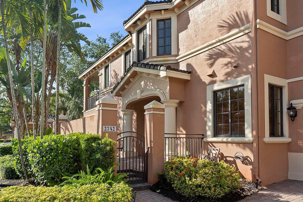 Photo of 2742 Kinsington Circle, Weston, FL 33332 (MLS # B26031533)