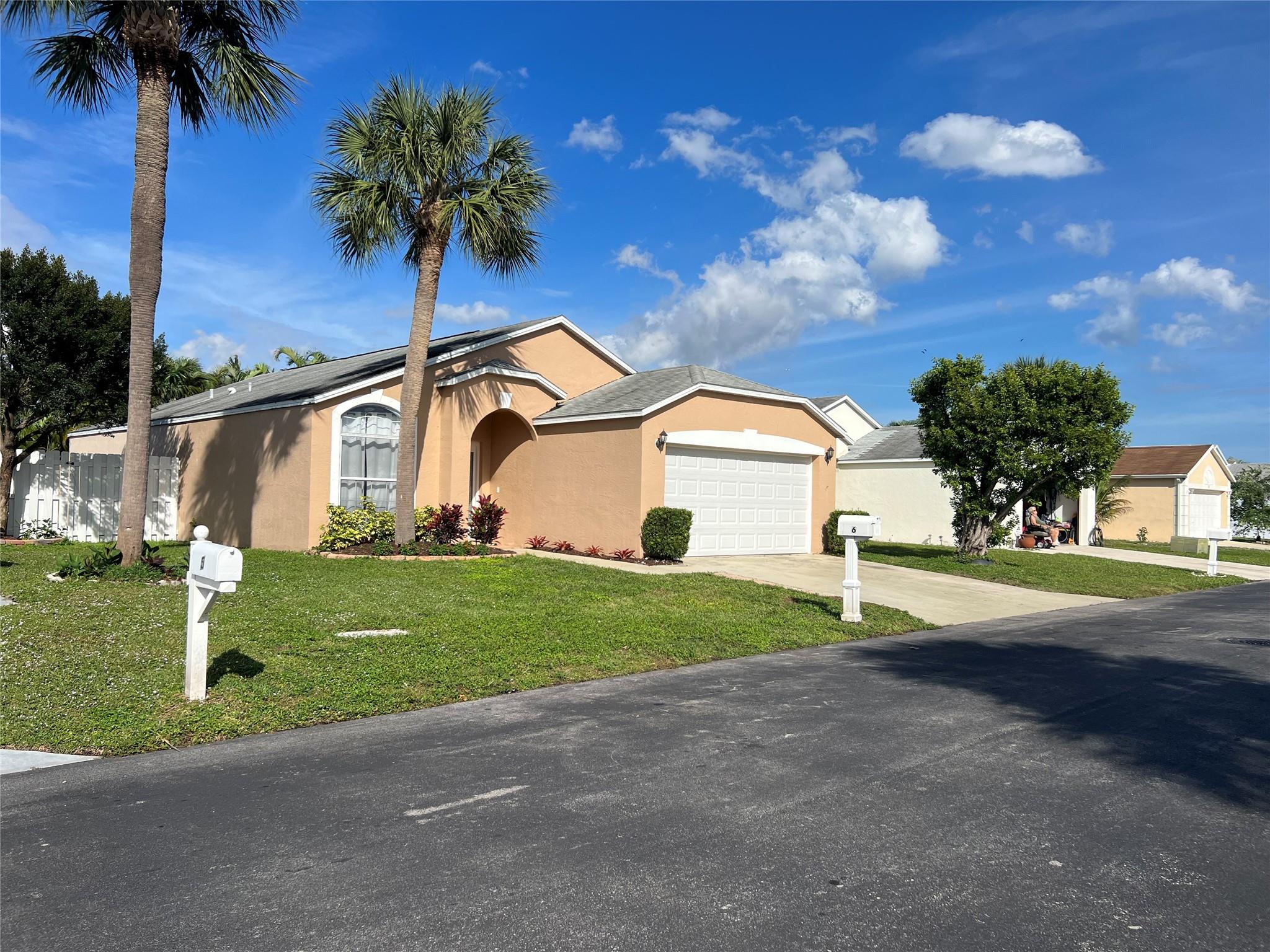 Boynton Lakes 06a - Residential