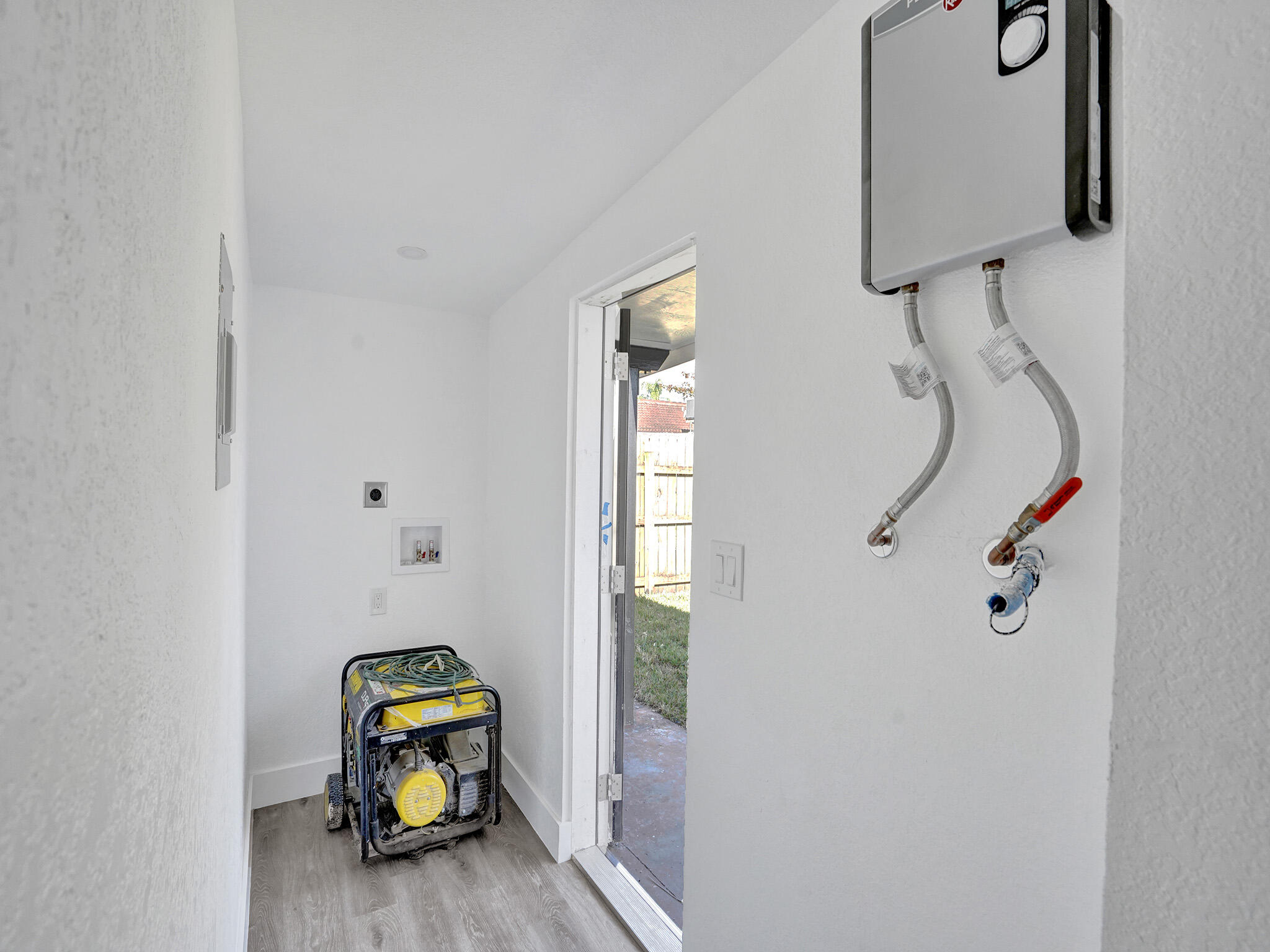 SUN LAND PARK - Residential