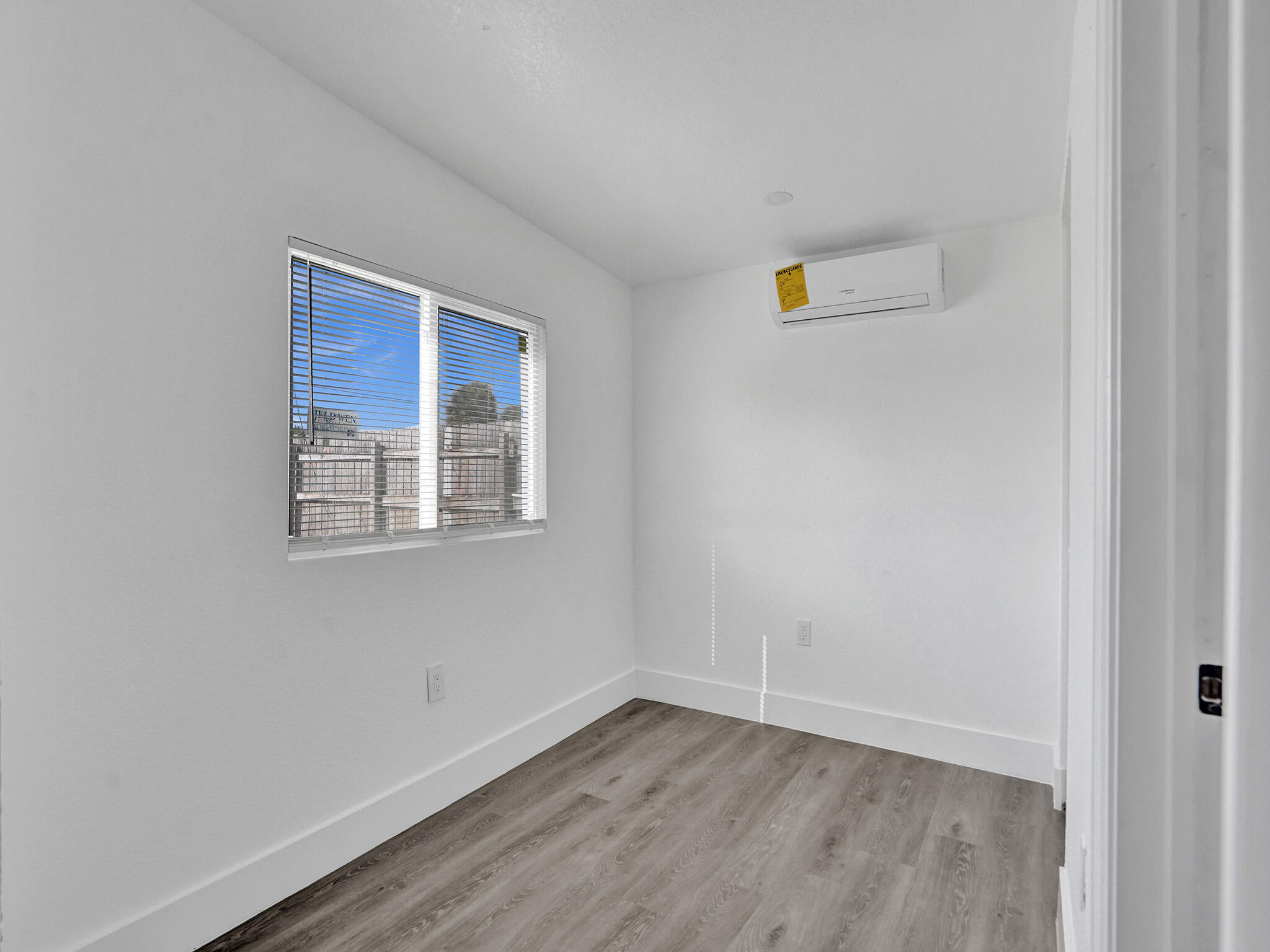 SUN LAND PARK - Residential