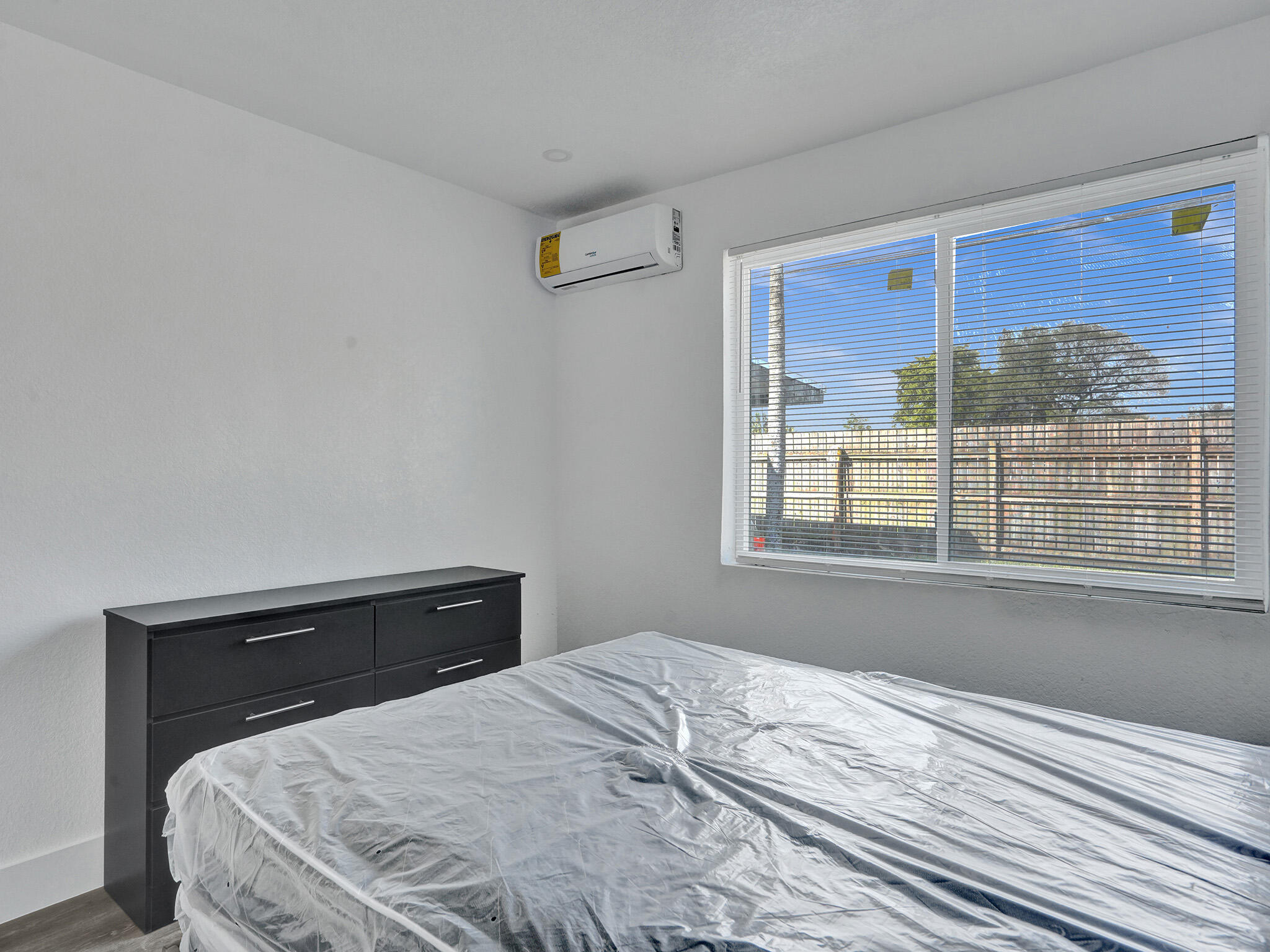 SUN LAND PARK - Residential