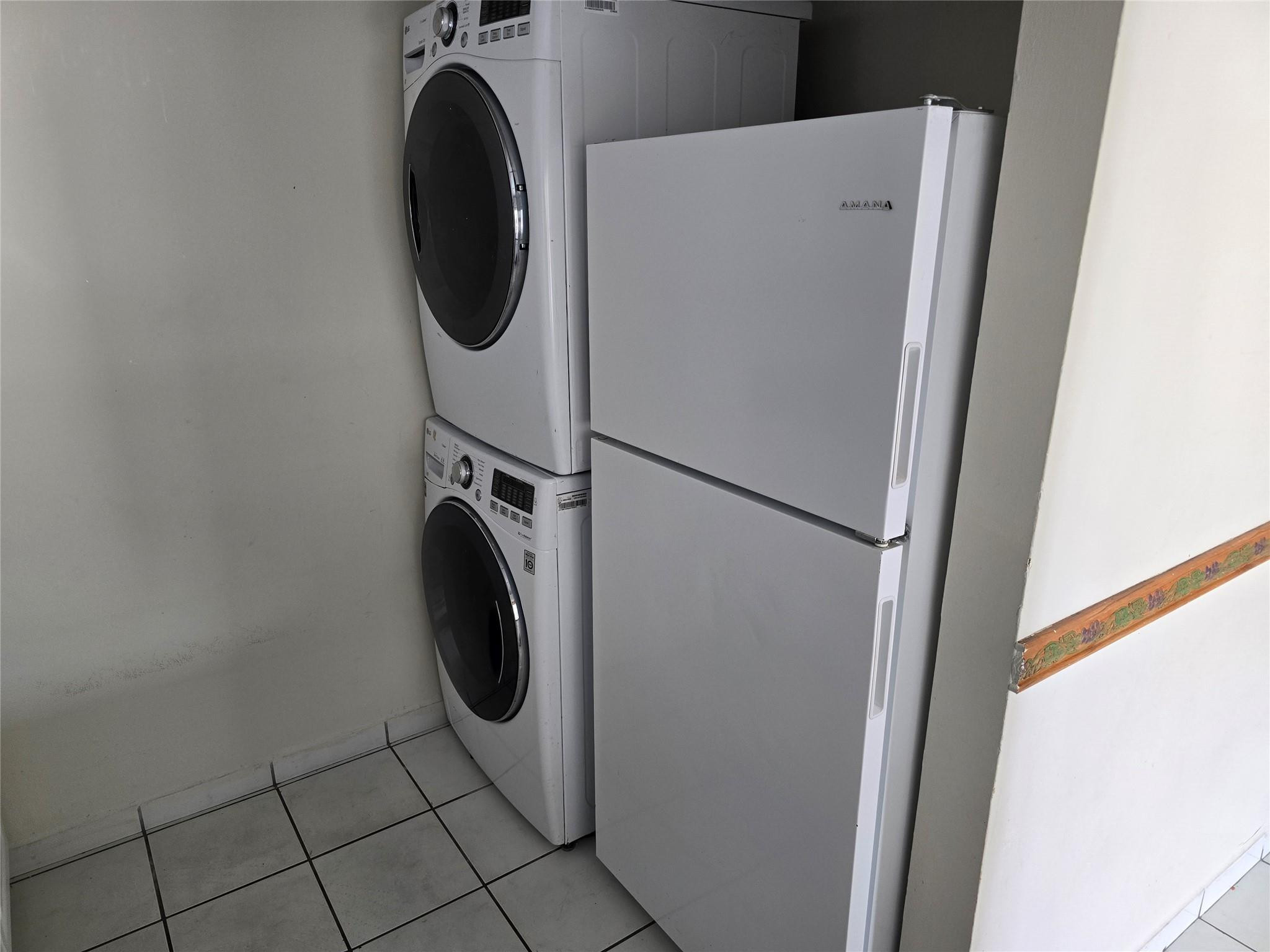 WINDING LAKE AT WELLEBY CONDO - Residential Lease