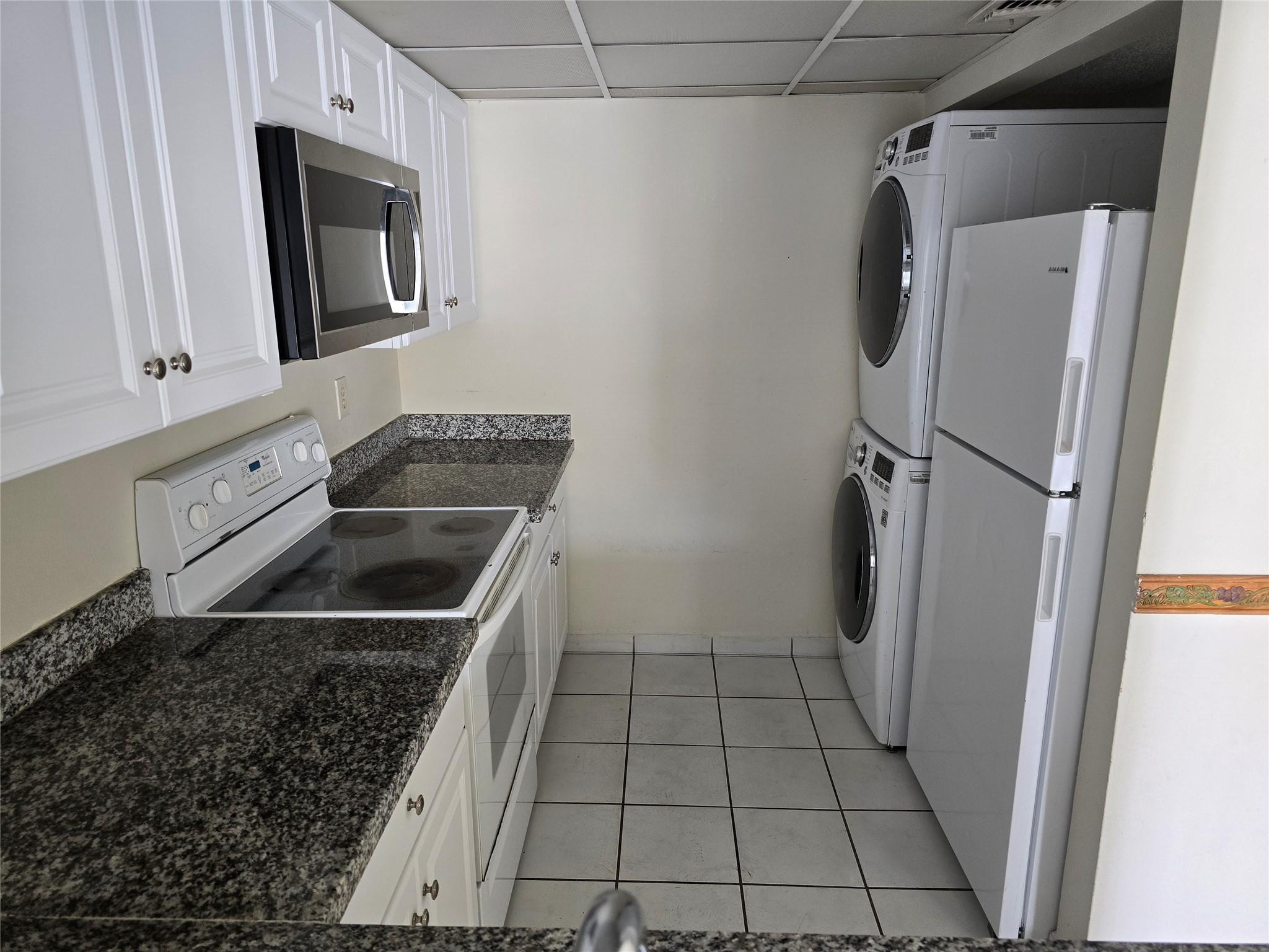 WINDING LAKE AT WELLEBY CONDO - Residential Lease