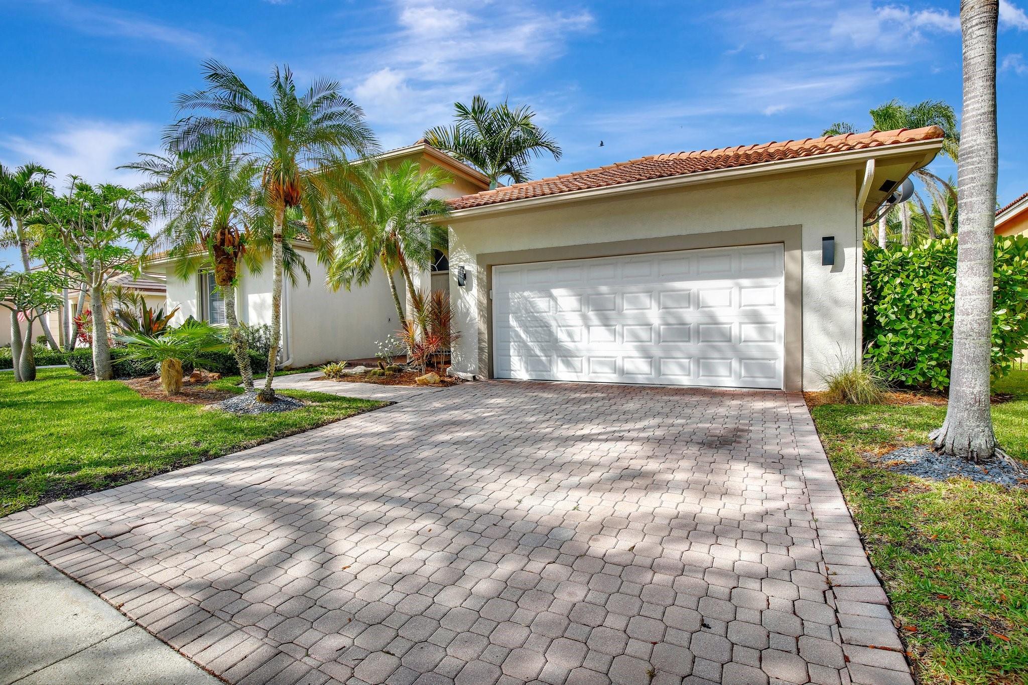2903 OAKBROOK DR