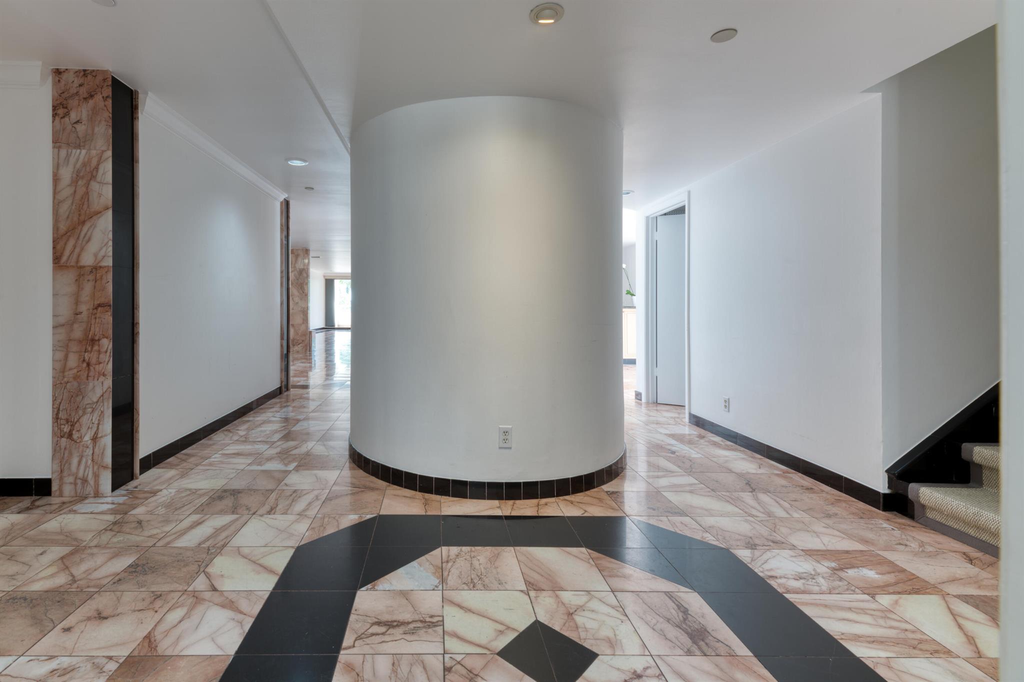 PLAZA OF THE PALM BEACHES - Residential