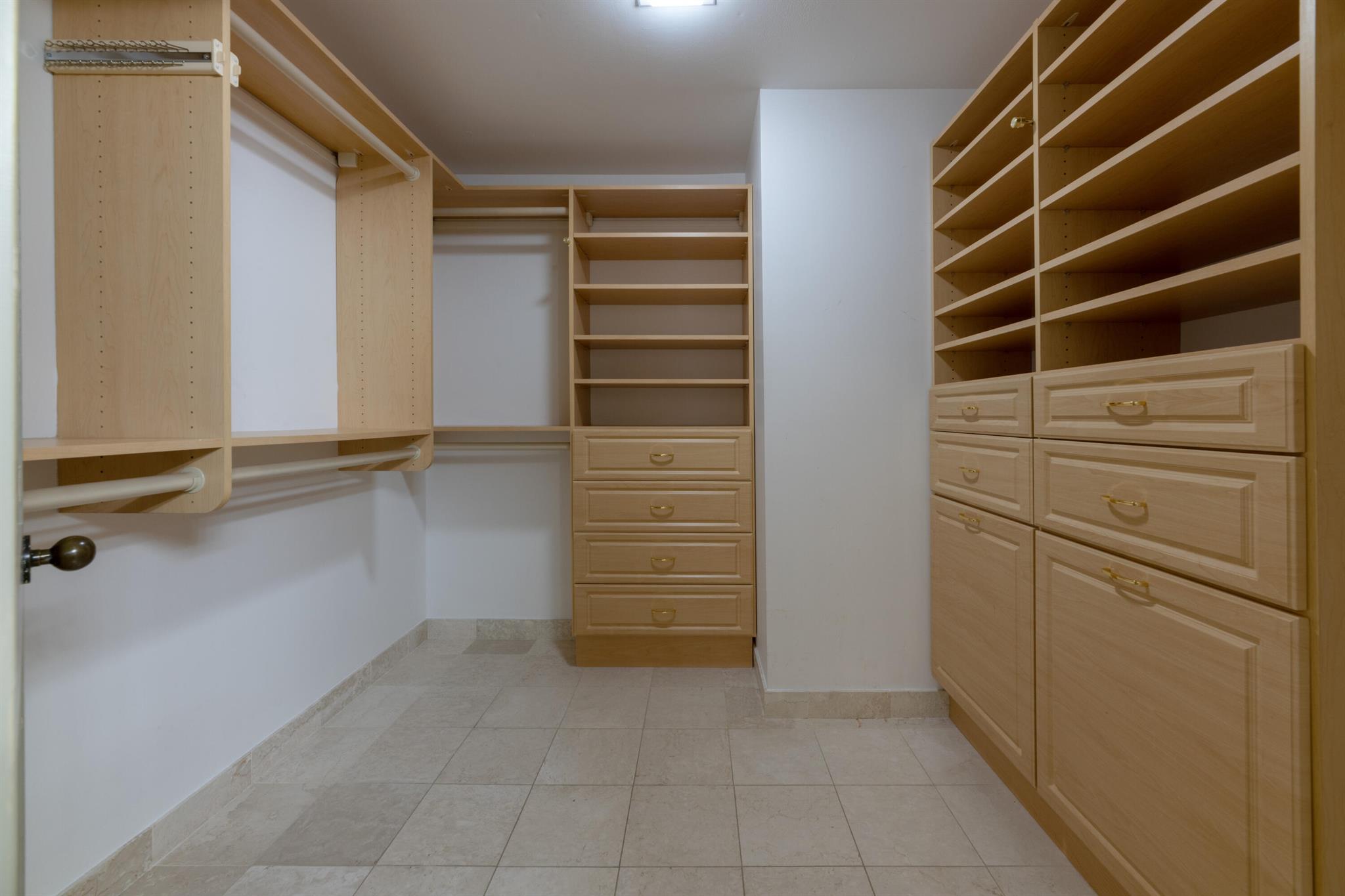 PLAZA OF THE PALM BEACHES - Residential