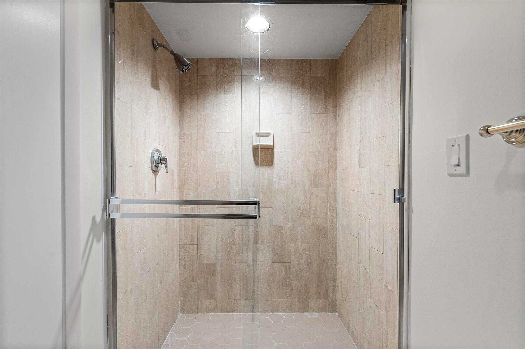 PLAZA OF THE PALM BEACHES - Residential