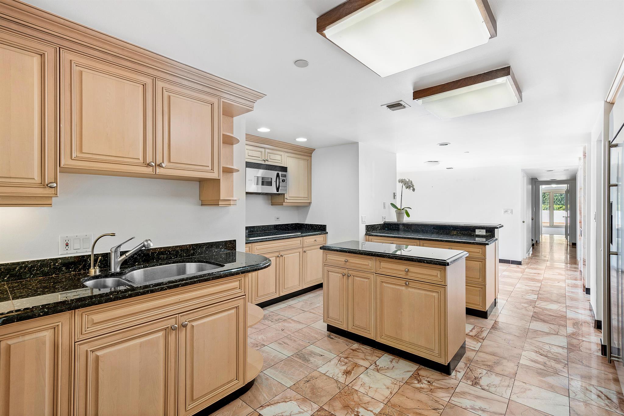 PLAZA OF THE PALM BEACHES - Residential