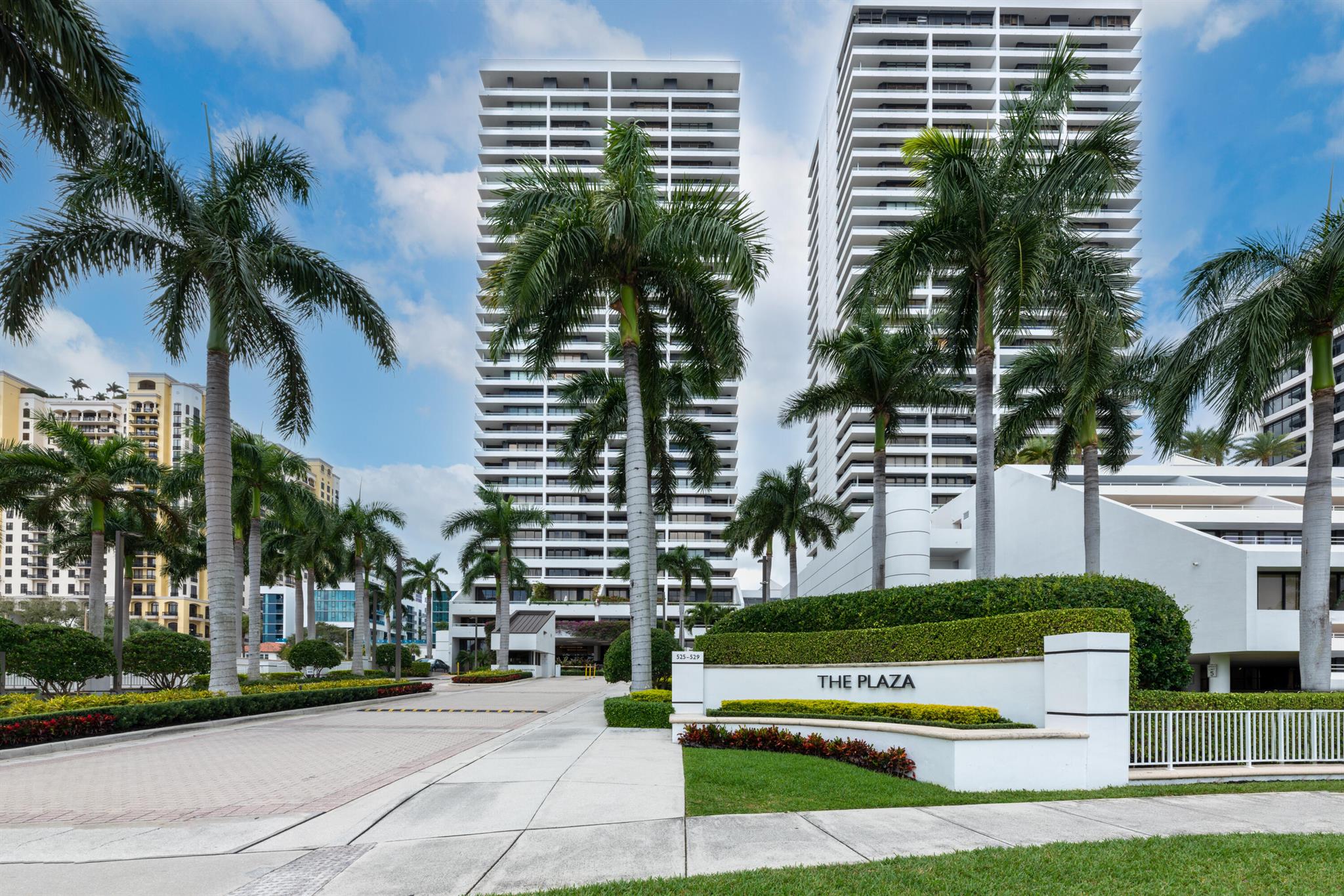 PLAZA OF THE PALM BEACHES - Residential