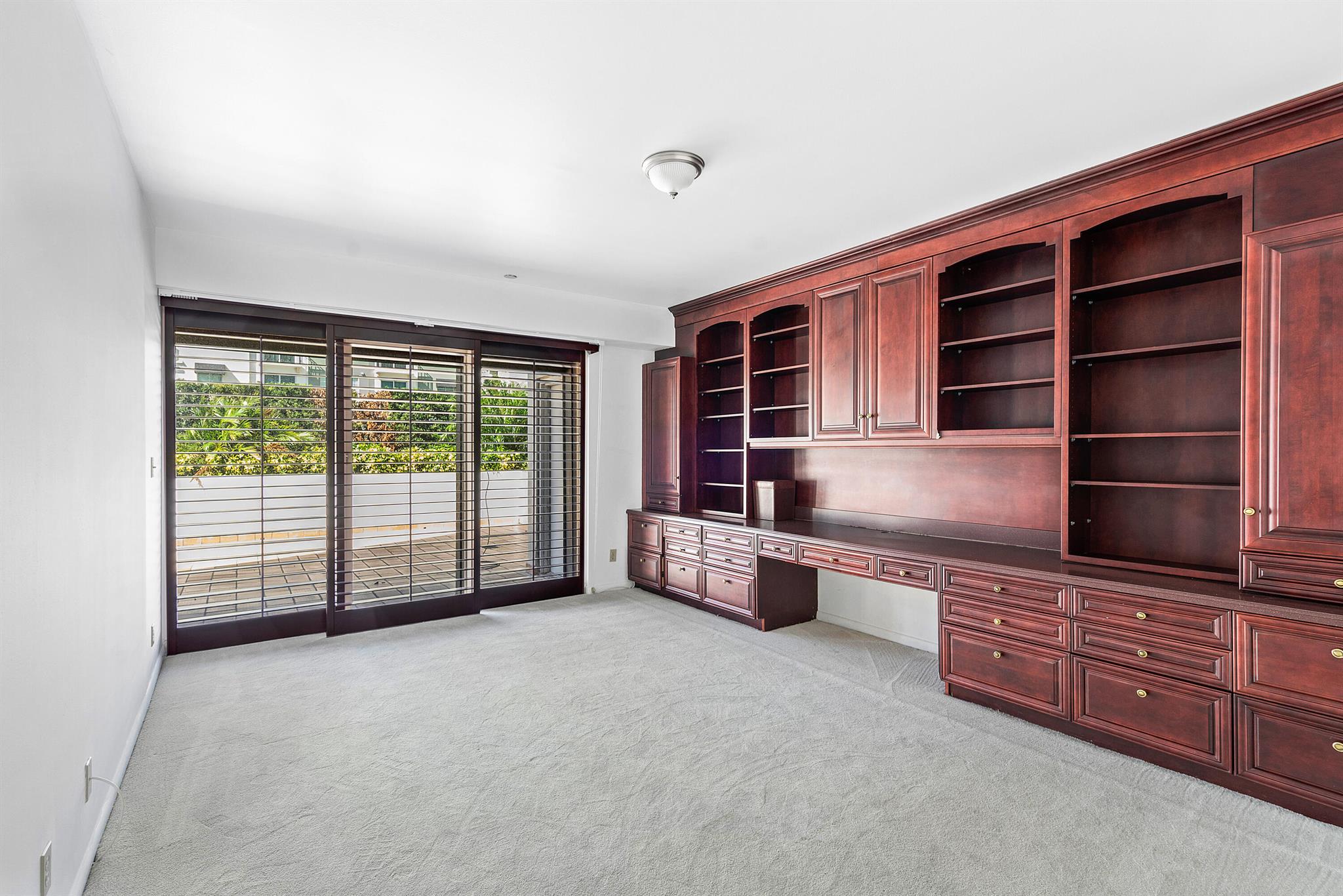 PLAZA OF THE PALM BEACHES - Residential