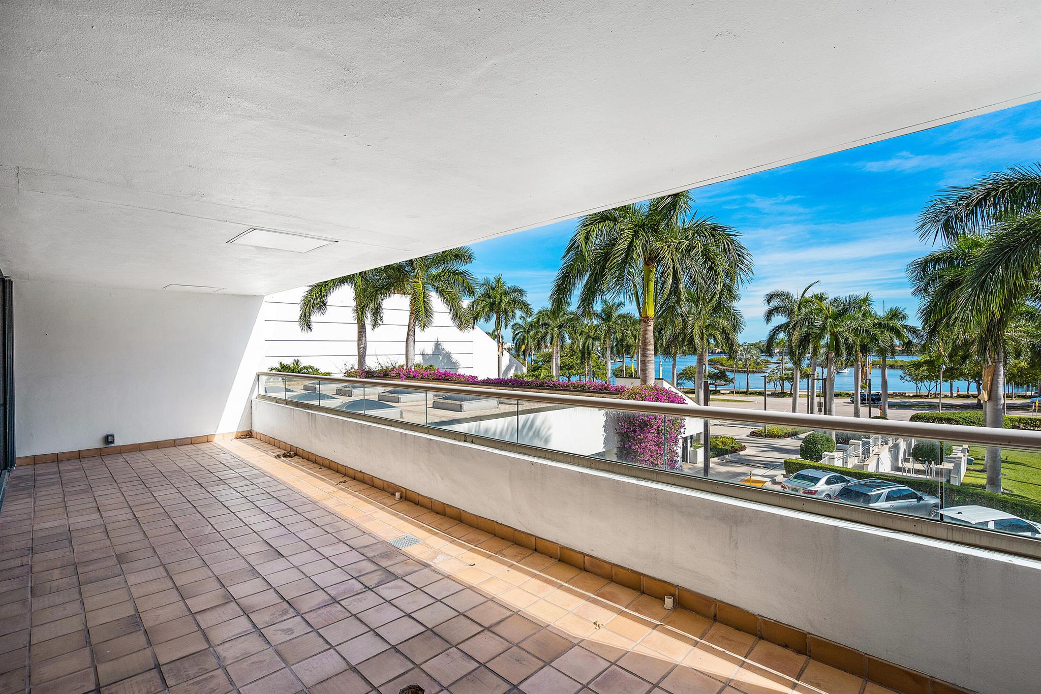 PLAZA OF THE PALM BEACHES - Residential