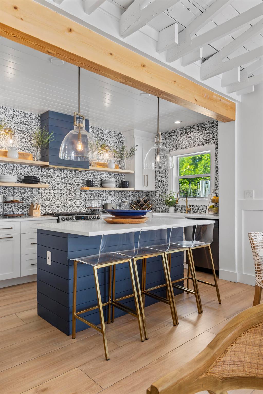 FOREST HILLS - Residential