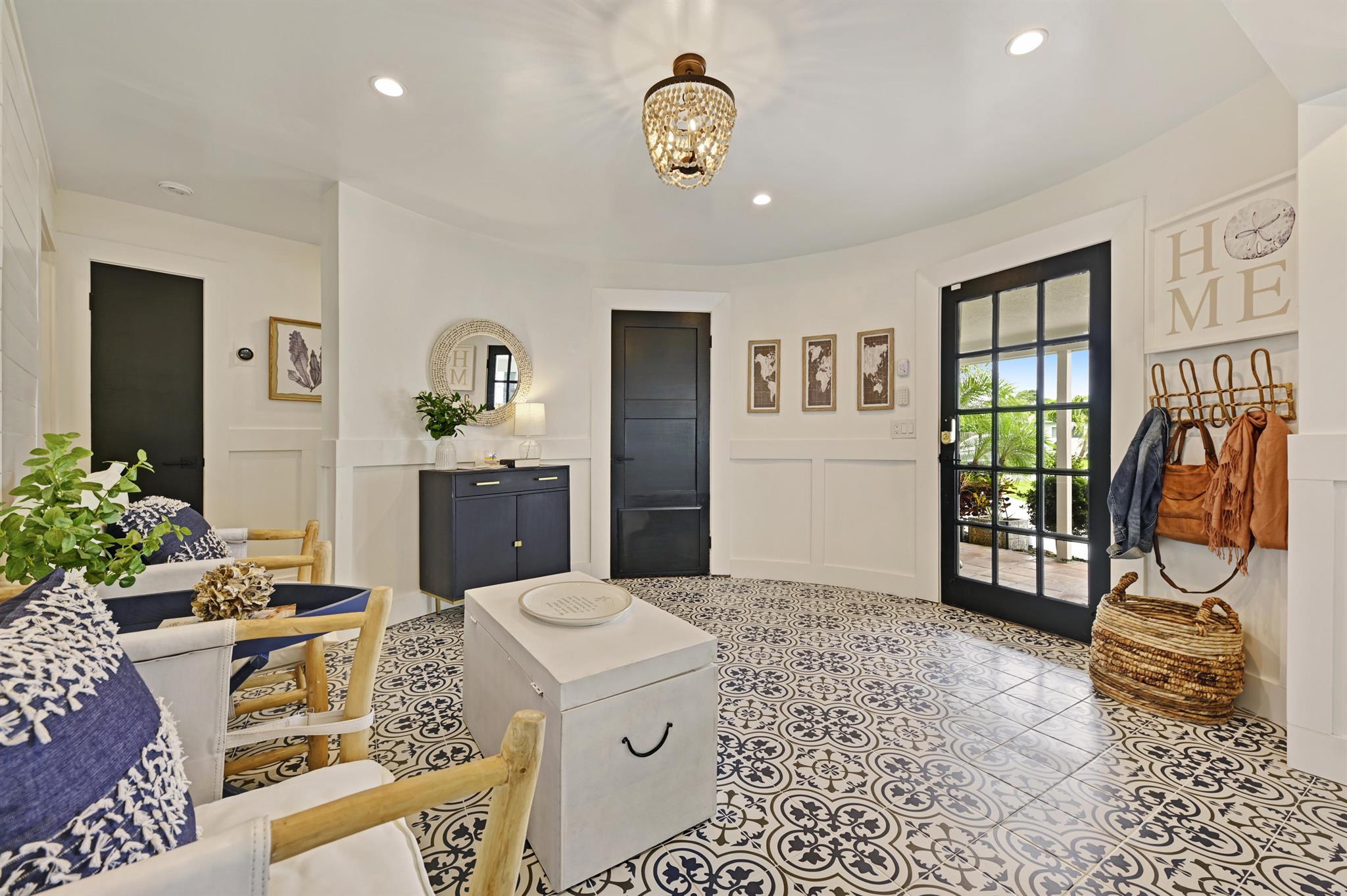 FOREST HILLS - Residential