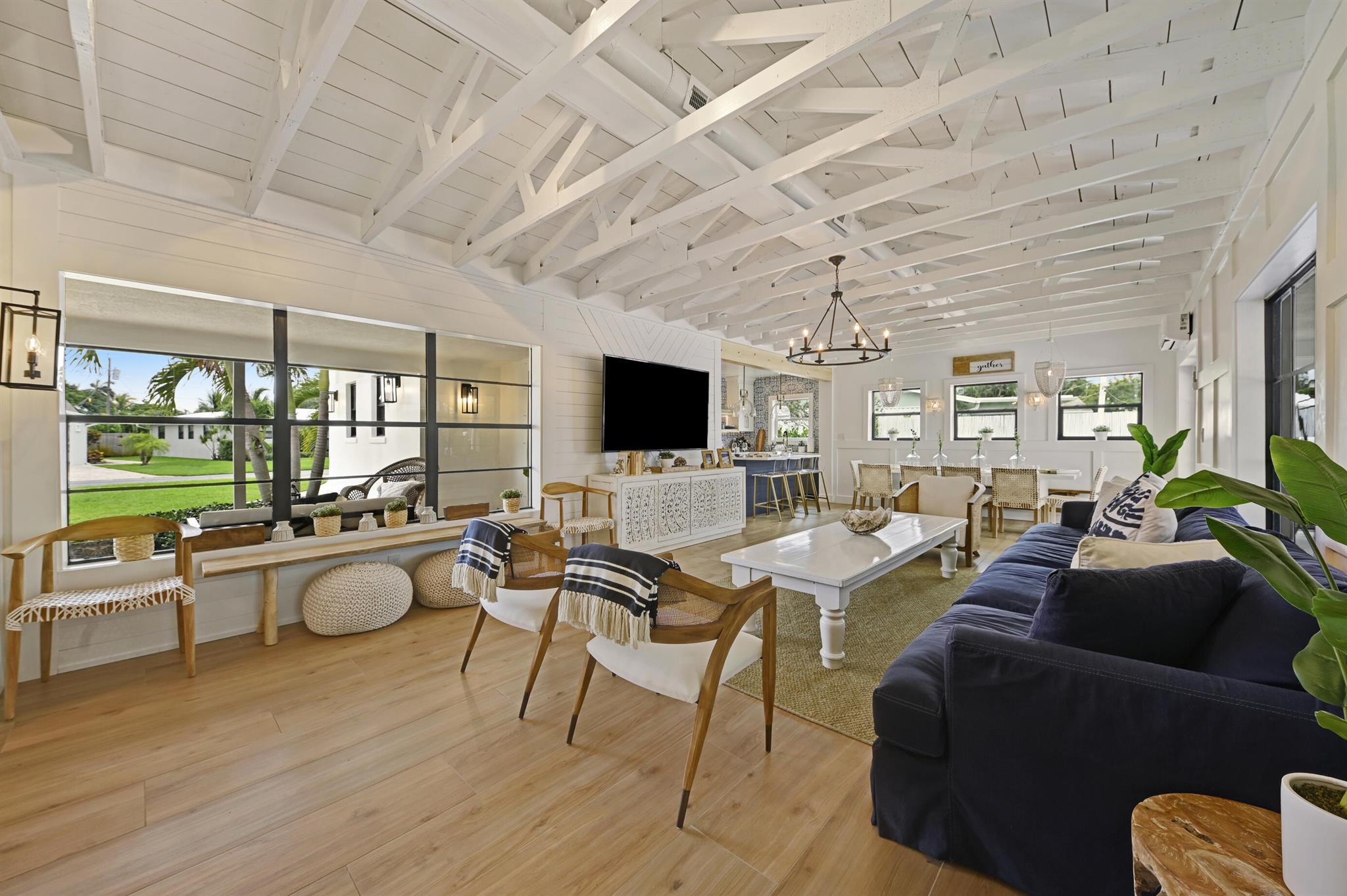 FOREST HILLS - Residential