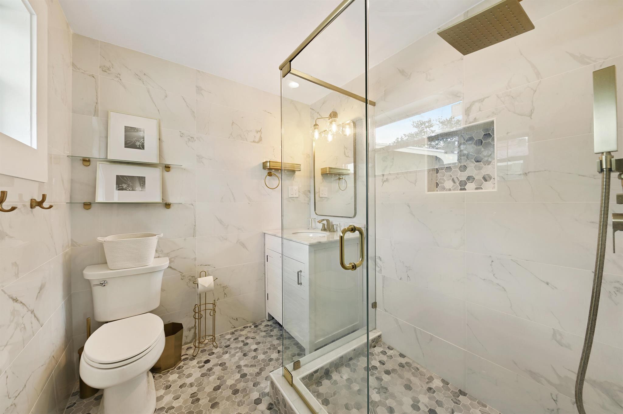FOREST HILLS - Residential