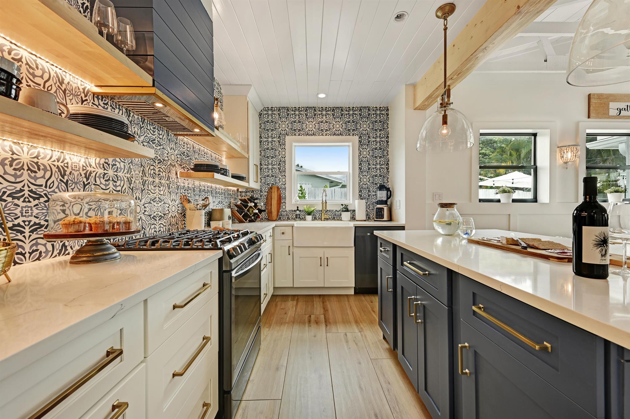 FOREST HILLS - Residential