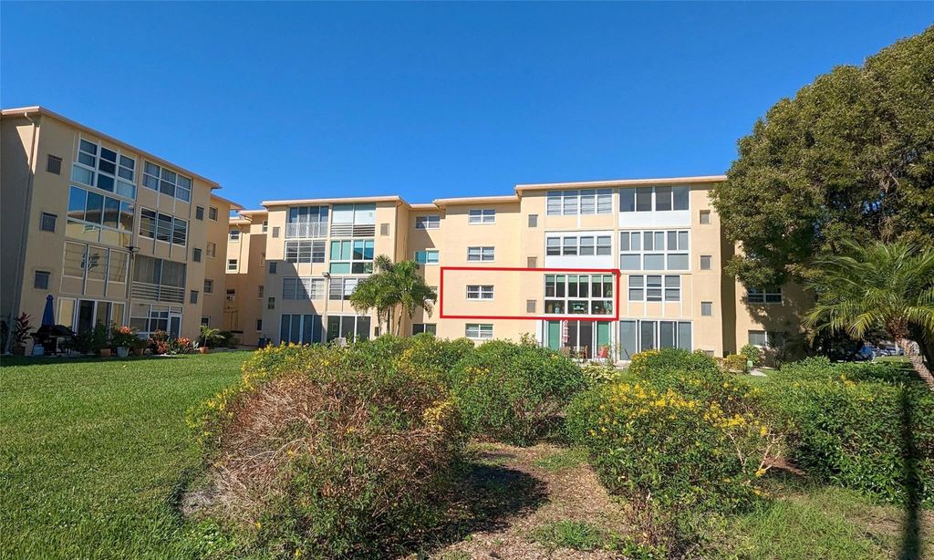 Photo of 2520 NE 1st Court #202, Boynton Beach, FL 33435 (MLS # F10471099)
