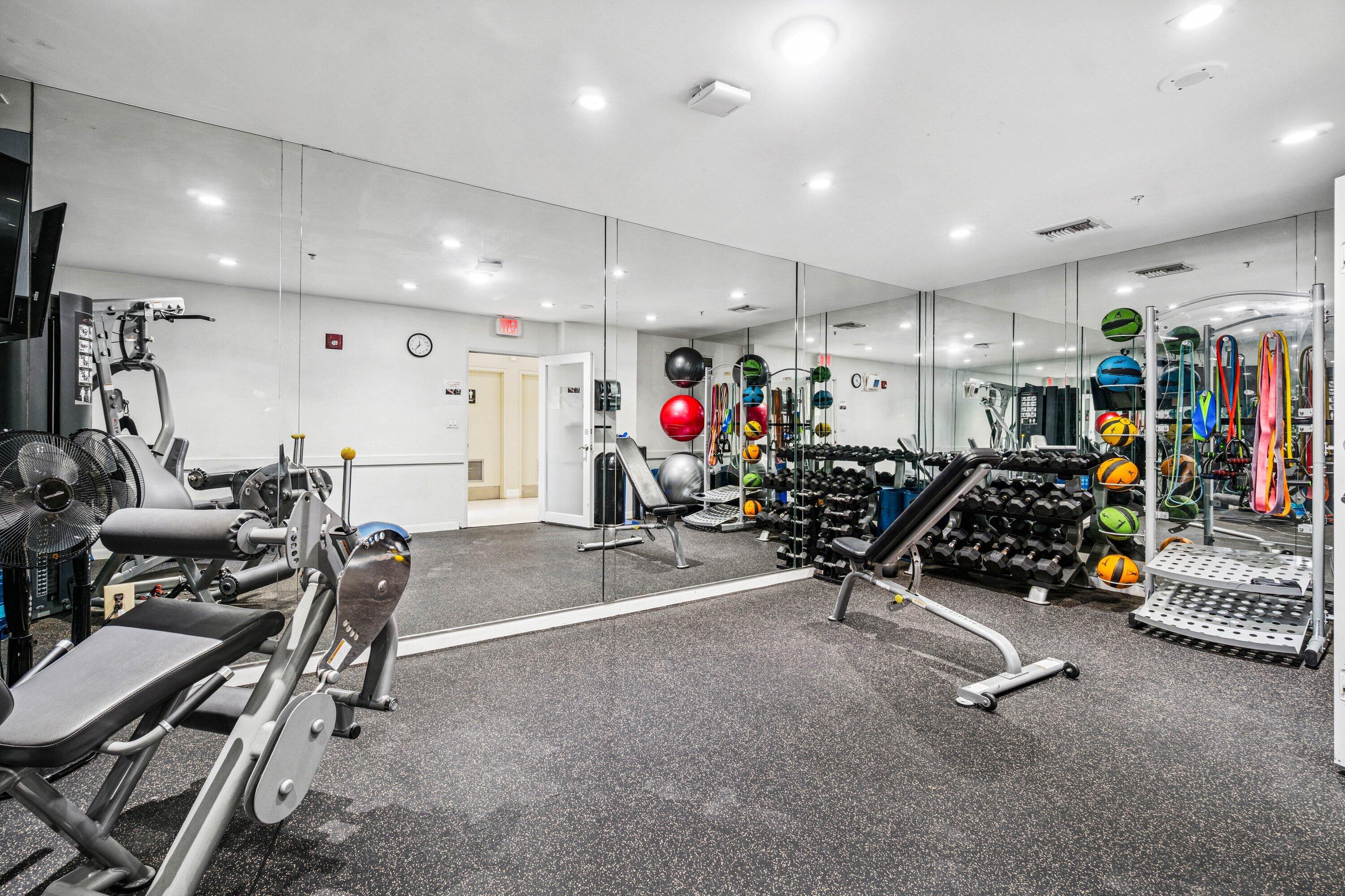 REGENCY HIGHLAND CLUB CONDO - Residential