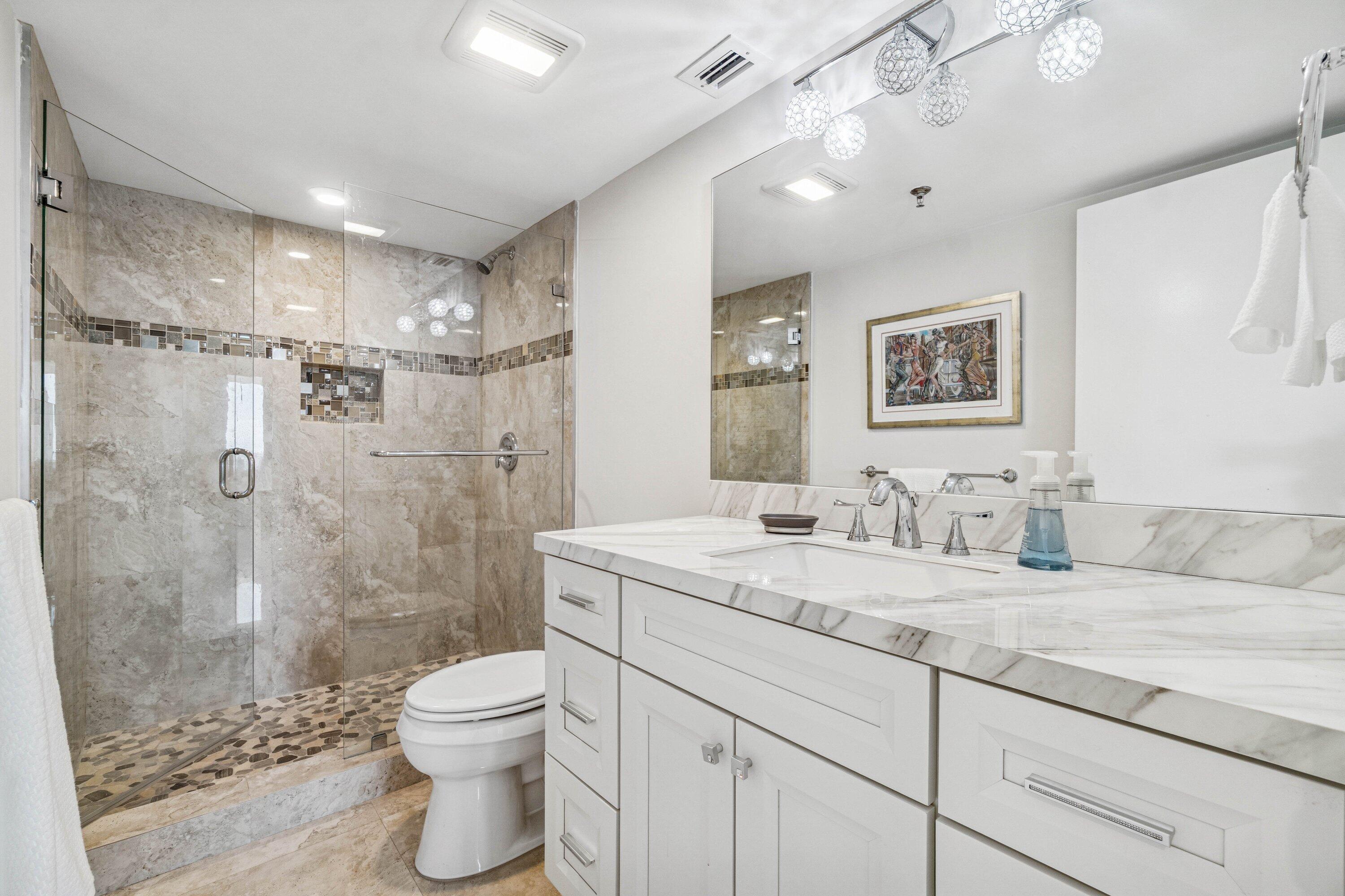 REGENCY HIGHLAND CLUB CONDO - Residential