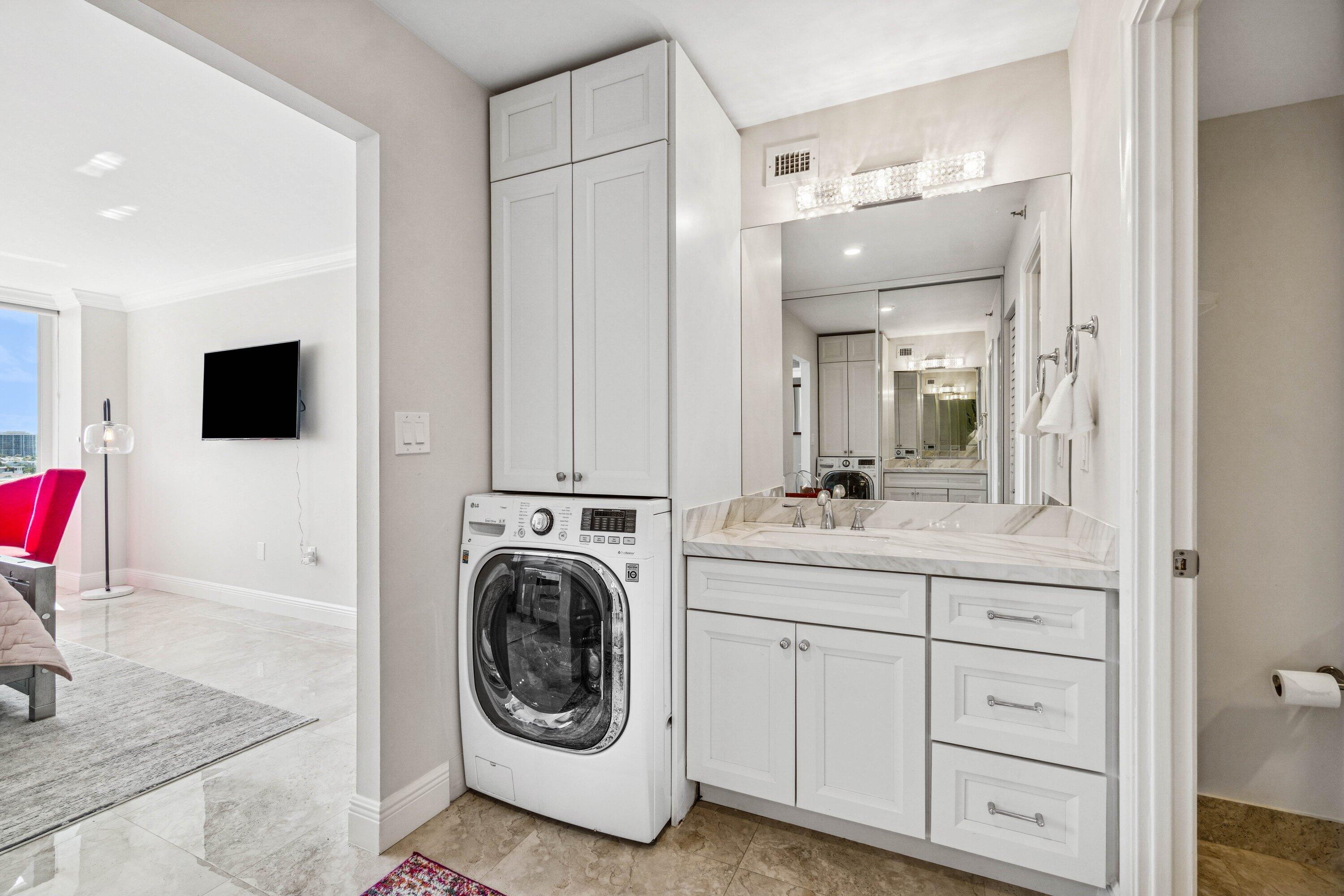 REGENCY HIGHLAND CLUB CONDO - Residential